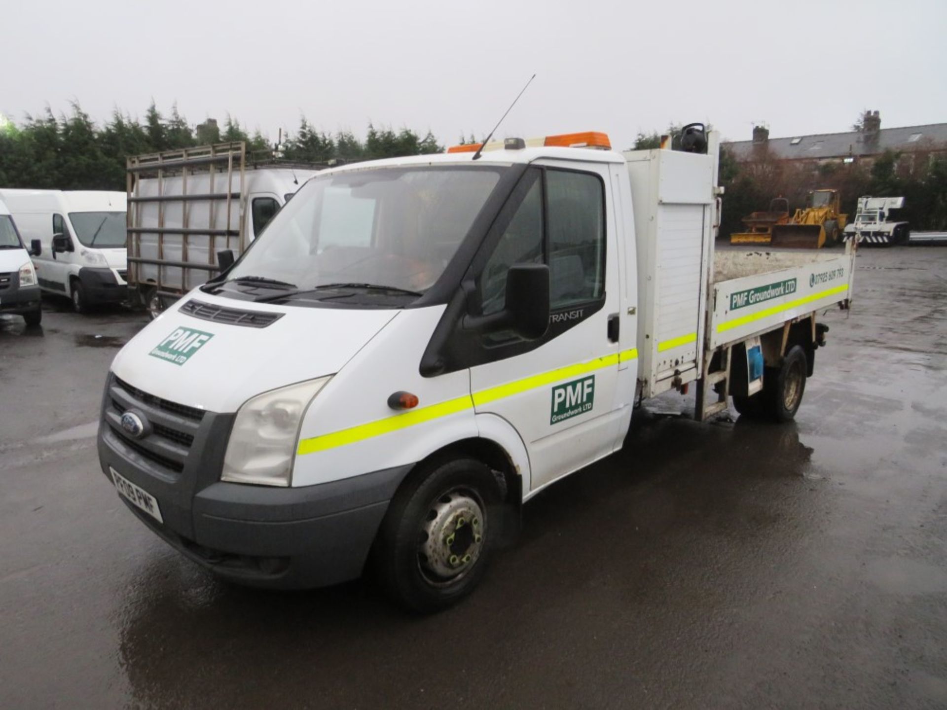 2010 FORD TRANSIT 115 T350L RWD TIPPER, 1ST REG 11/10, TEST 07/20, 138960KM NOT WARRANTED, V5 - Image 2 of 5