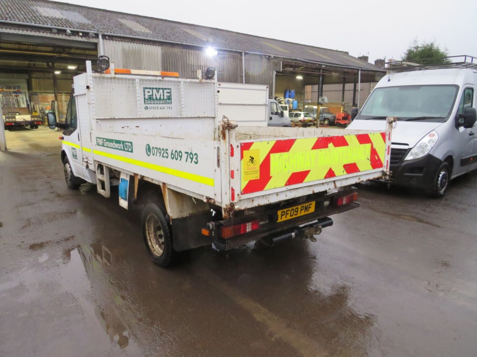 2010 FORD TRANSIT 115 T350L RWD TIPPER, 1ST REG 11/10, TEST 07/20, 138960KM NOT WARRANTED, V5 - Image 3 of 5