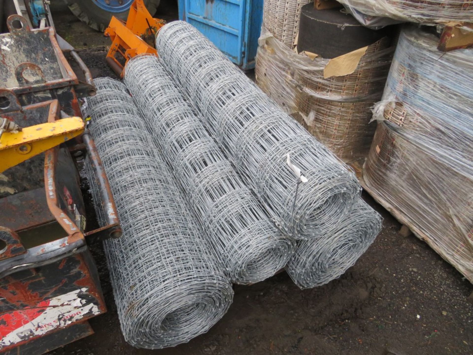 4 X ROLLS 5' NETTING (APPROX 290MTR) [NO VAT]