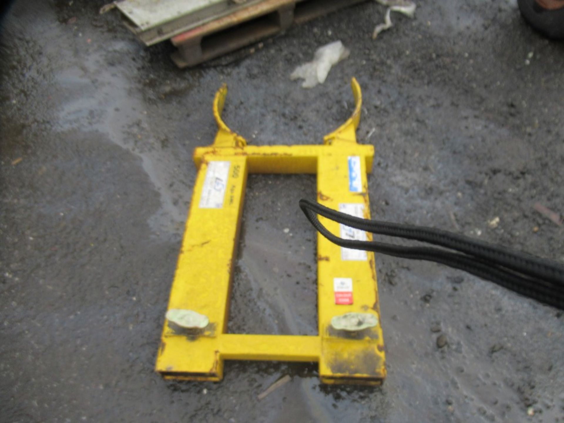 BARREL ATTACHMENT FOR FORK LIFT TRUCK [NO VAT]