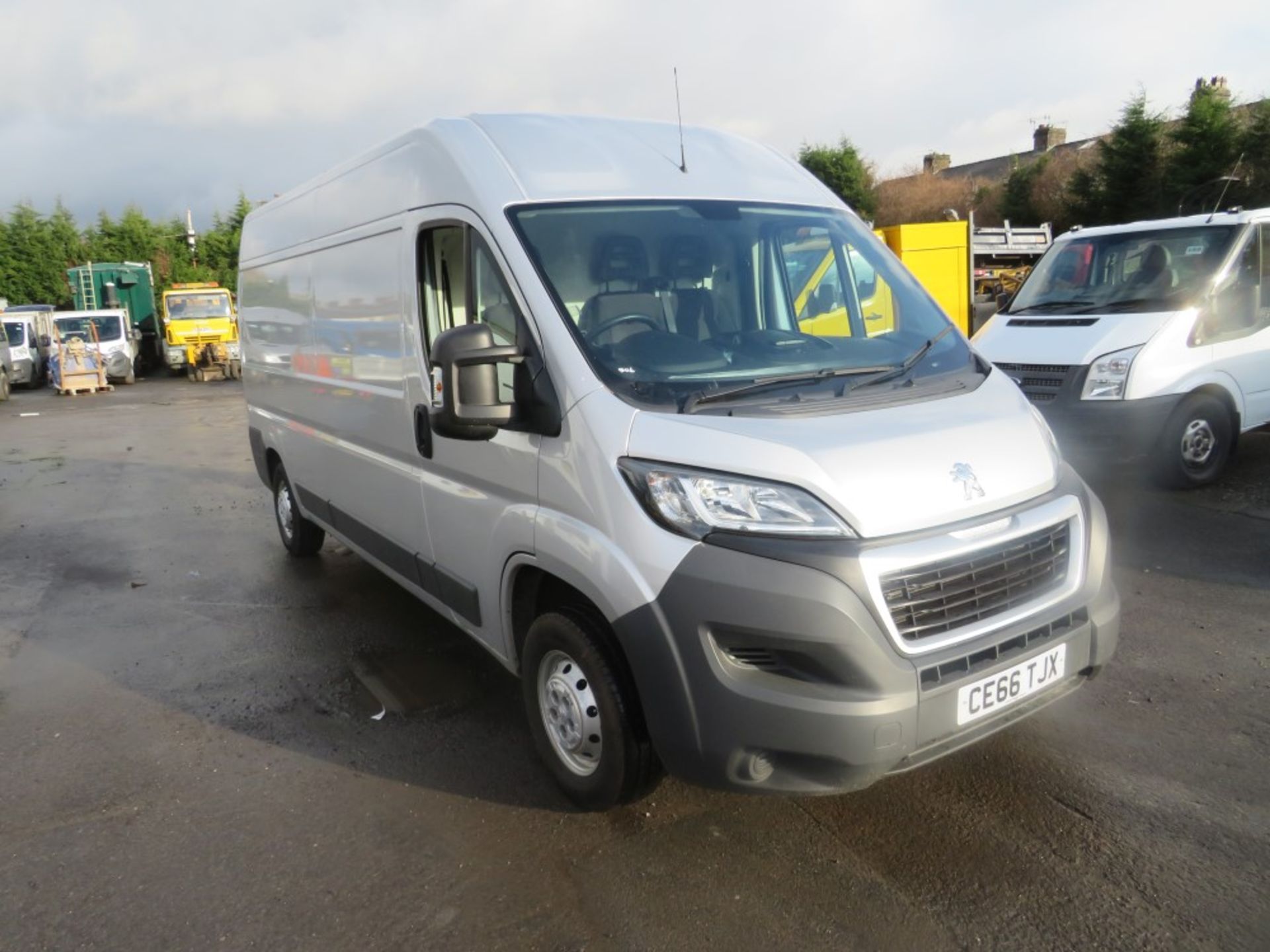 66 reg PEUGEOT BOXER 335 PRO BLUE HDI, 1ST REG 10/16, TEST 11/20, 39855M WARRANTED, V5 HERE, 1 OWNER