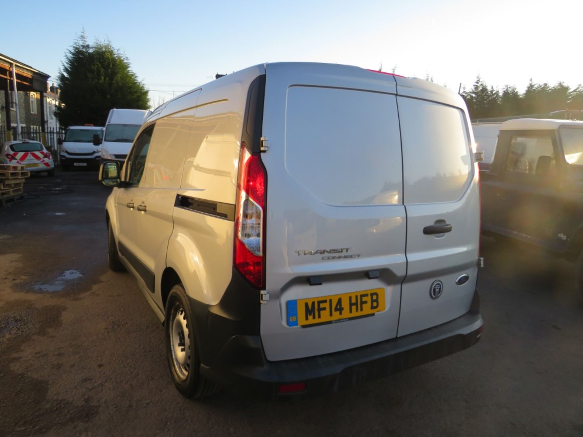 14 reg FORD TRANSIT CONNECT 200, 1ST REG 04/14, TEST 06/20, 116928M WARRANTED, V5 HERE, 1 OWNER FROM - Image 3 of 6