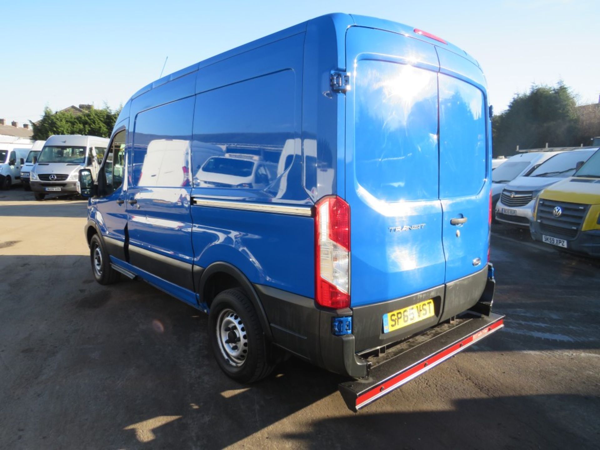 65 reg FORD TRANSIT 350 DIESEL VAN, 1ST REG 10/15, TEST 10/20, 148573M WARRANTED, V5 HERE, 1 OWNER - Image 3 of 6