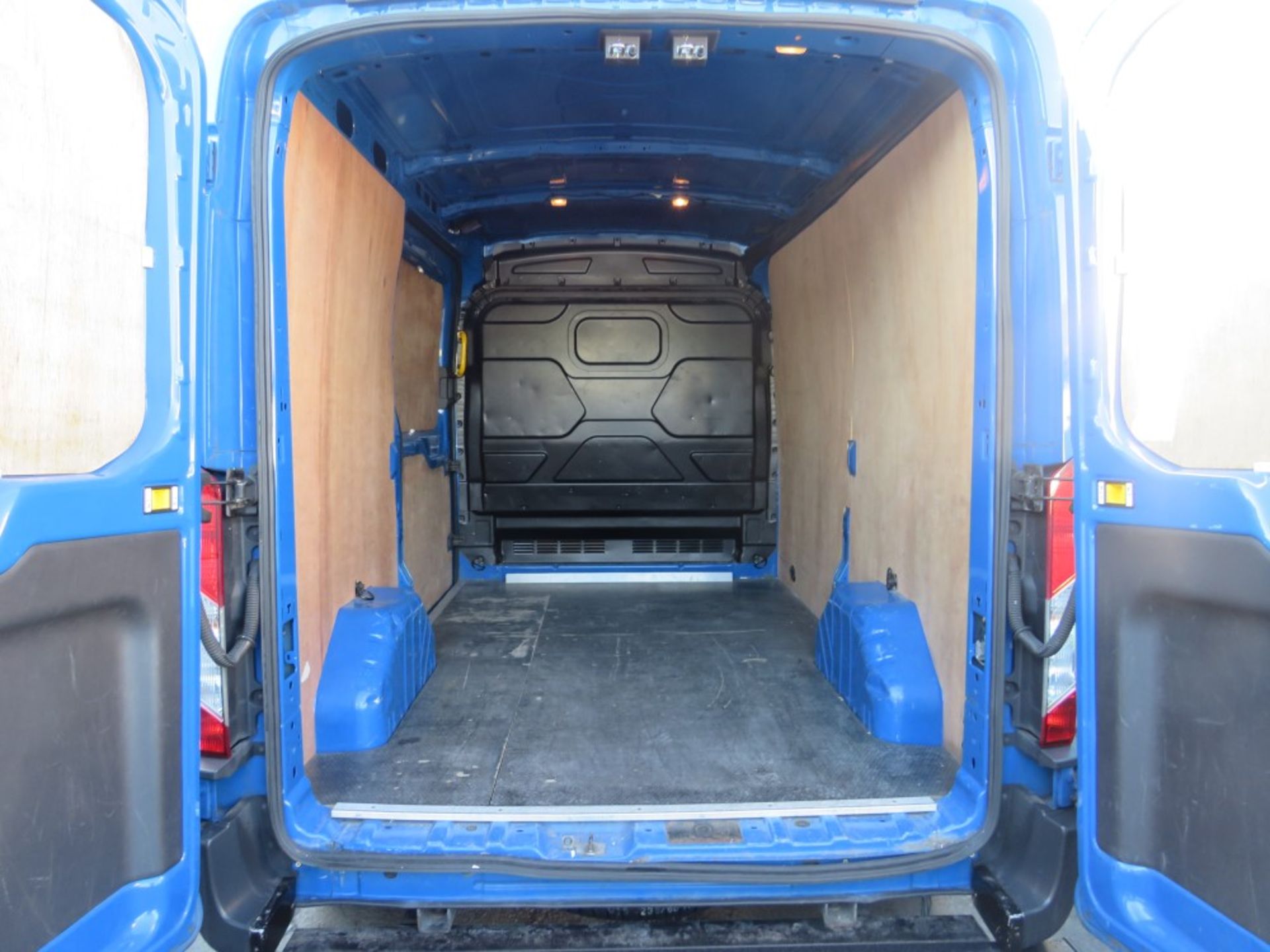 65 reg FORD TRANSIT 350 DIESEL VAN, 1ST REG 10/15, TEST 10/20, 148573M WARRANTED, V5 HERE, 1 OWNER - Image 5 of 6