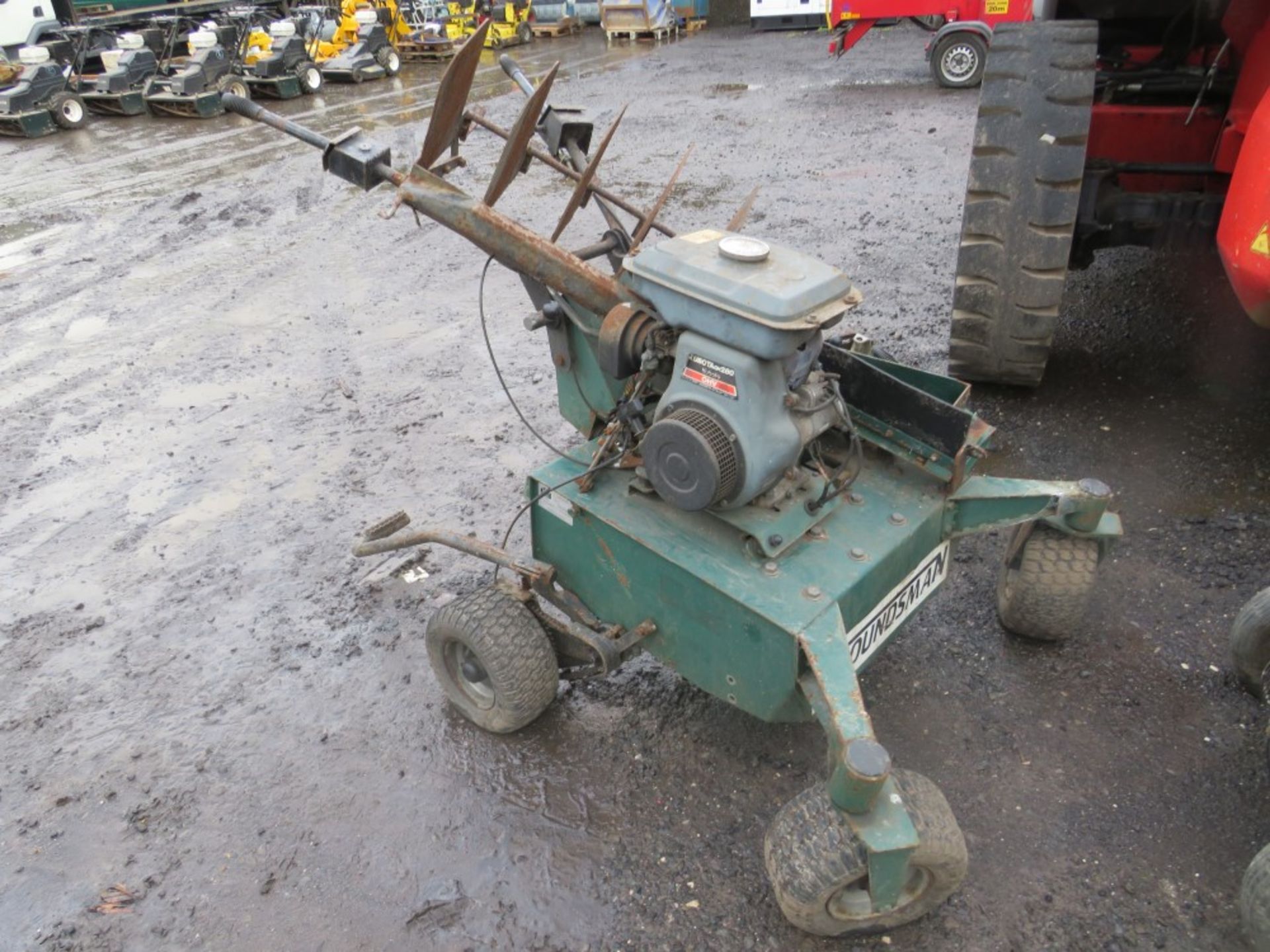 GROUNDSMAN CORER TURF AERATOR FOR SPARES / REPAIR (DIRECT COUNCIL) (NO KEYS)[+ VAT]