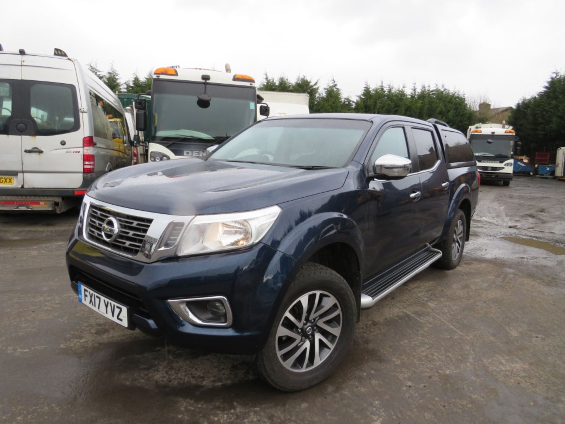 17 reg NISSAN NAVARA ACENTA + DCI PICKUP, 1ST REG 03/17, 80187M WARRANTED, V5 HERE, 1 OWNER FROM NEW - Image 2 of 5