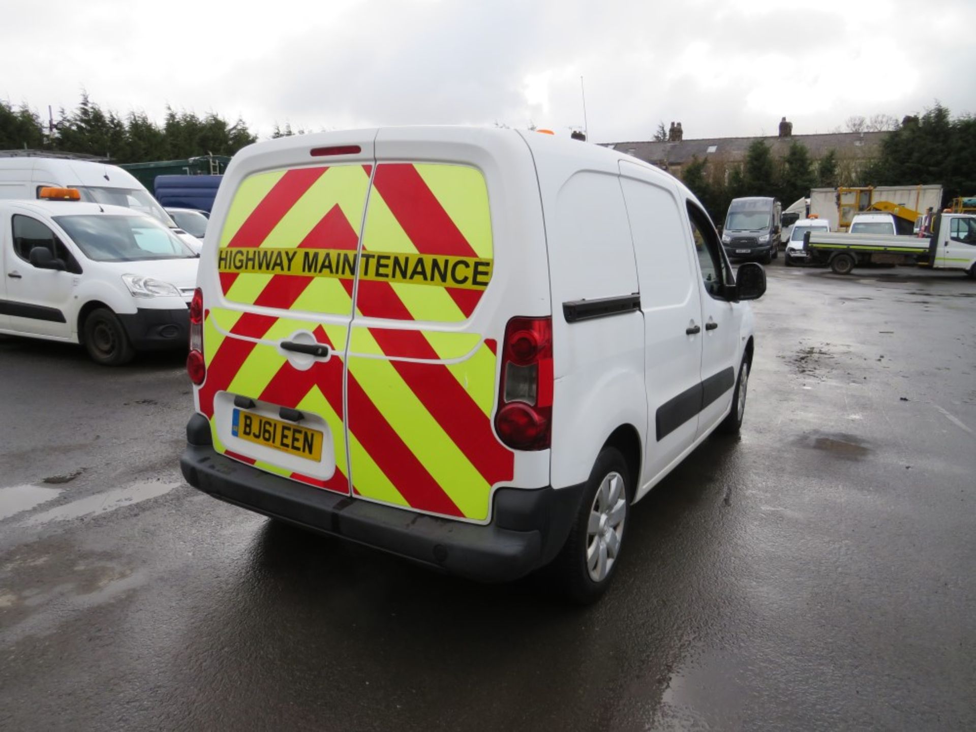 61 reg CITROEN BERLINGO 625 LX 16V (DIRECT COUNCIL) 1ST REG 10/11, TEST 06/20, 57705M, V5 HERE, 1 - Image 4 of 6