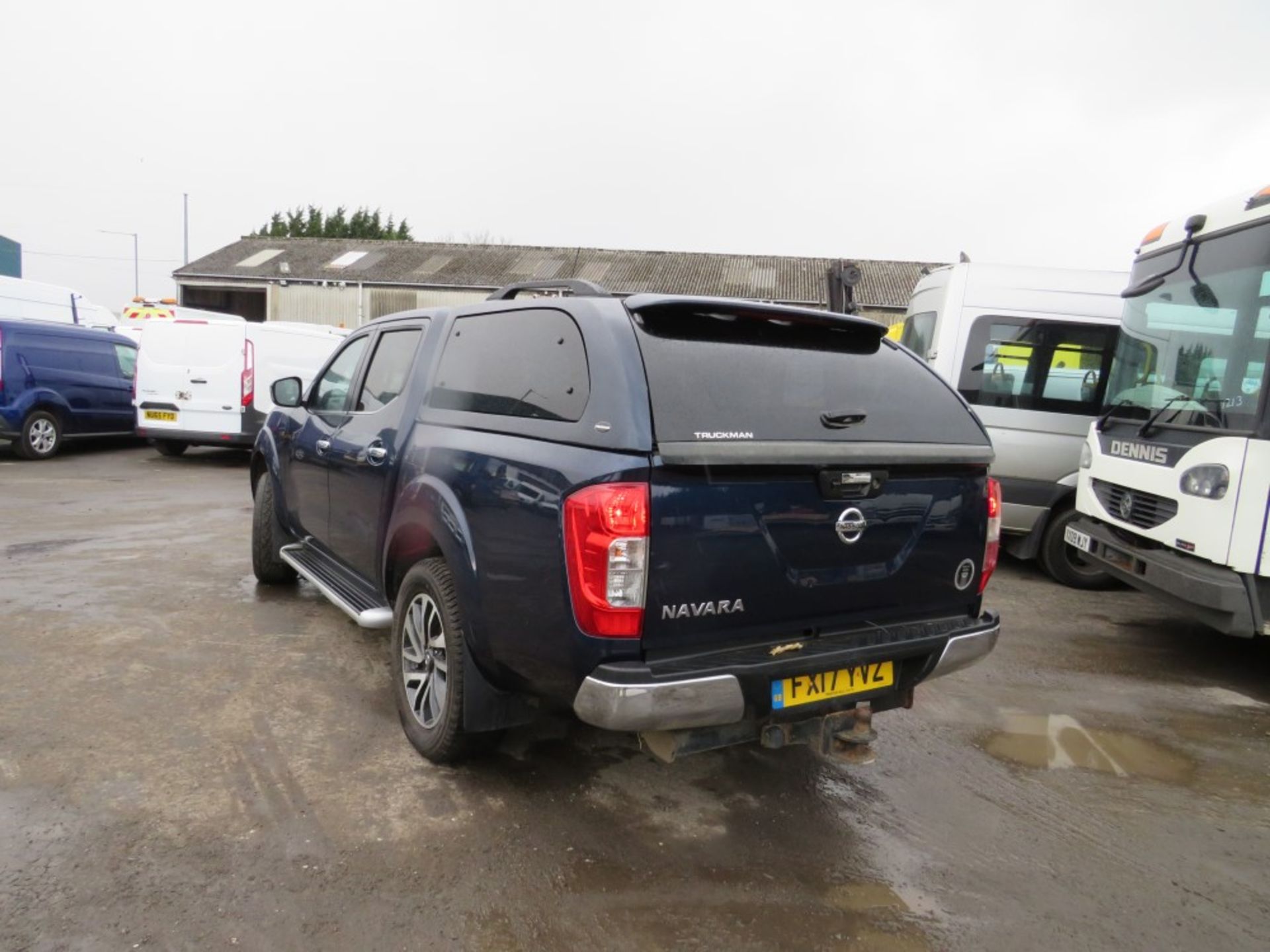 17 reg NISSAN NAVARA ACENTA + DCI PICKUP, 1ST REG 03/17, 80187M WARRANTED, V5 HERE, 1 OWNER FROM NEW - Image 3 of 5