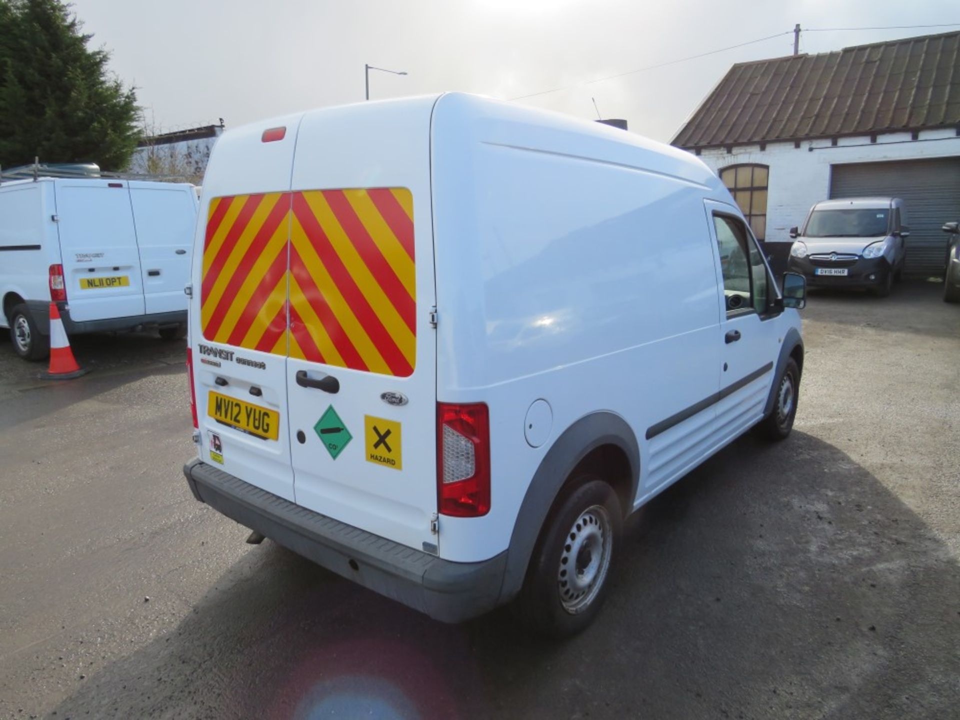 12 reg FORD TRANSIT CONNECT 90 T230 (DIRECT COUNCIL) 1ST REG 03/12, TEST 02/21, 81853M, V5 HERE, 1 - Image 4 of 6