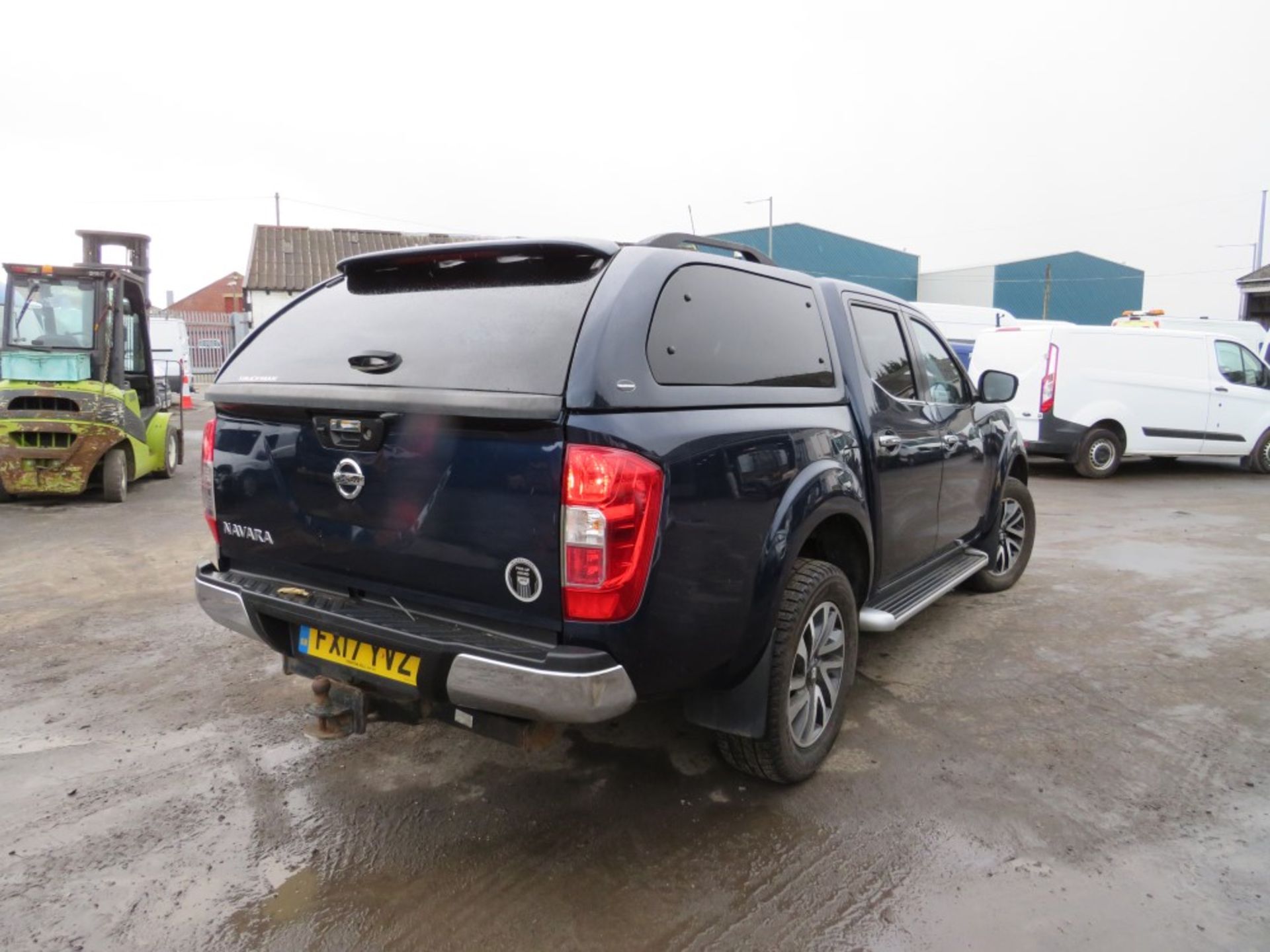 17 reg NISSAN NAVARA ACENTA + DCI PICKUP, 1ST REG 03/17, 80187M WARRANTED, V5 HERE, 1 OWNER FROM NEW - Image 4 of 5