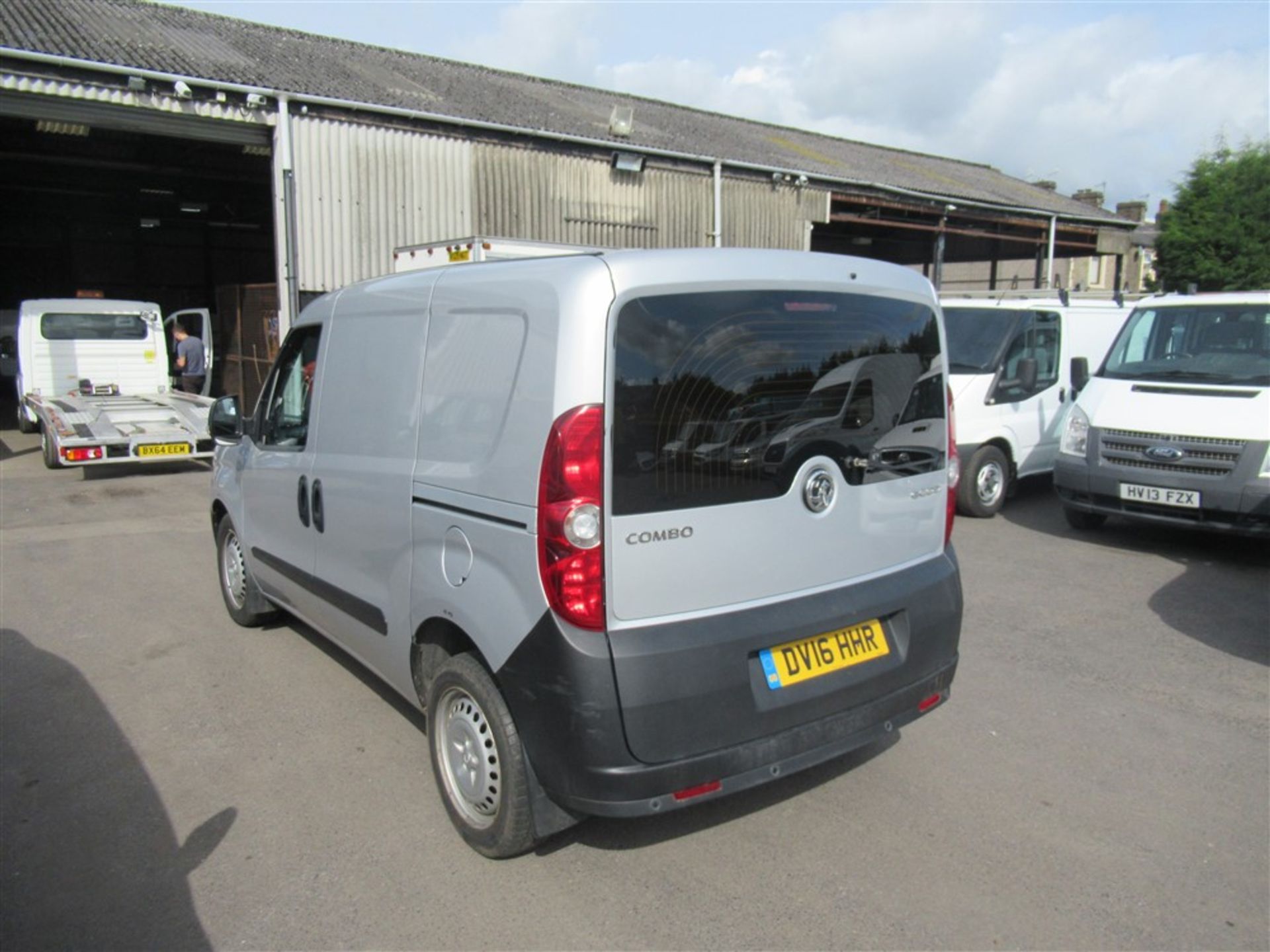 16 reg VAUXHALL COMBO 2300 CDTI SS E-FLEX, 1ST REG 06/16, TEST 06/20, 139309M WARRANTED, V5 HERE, - Image 3 of 6