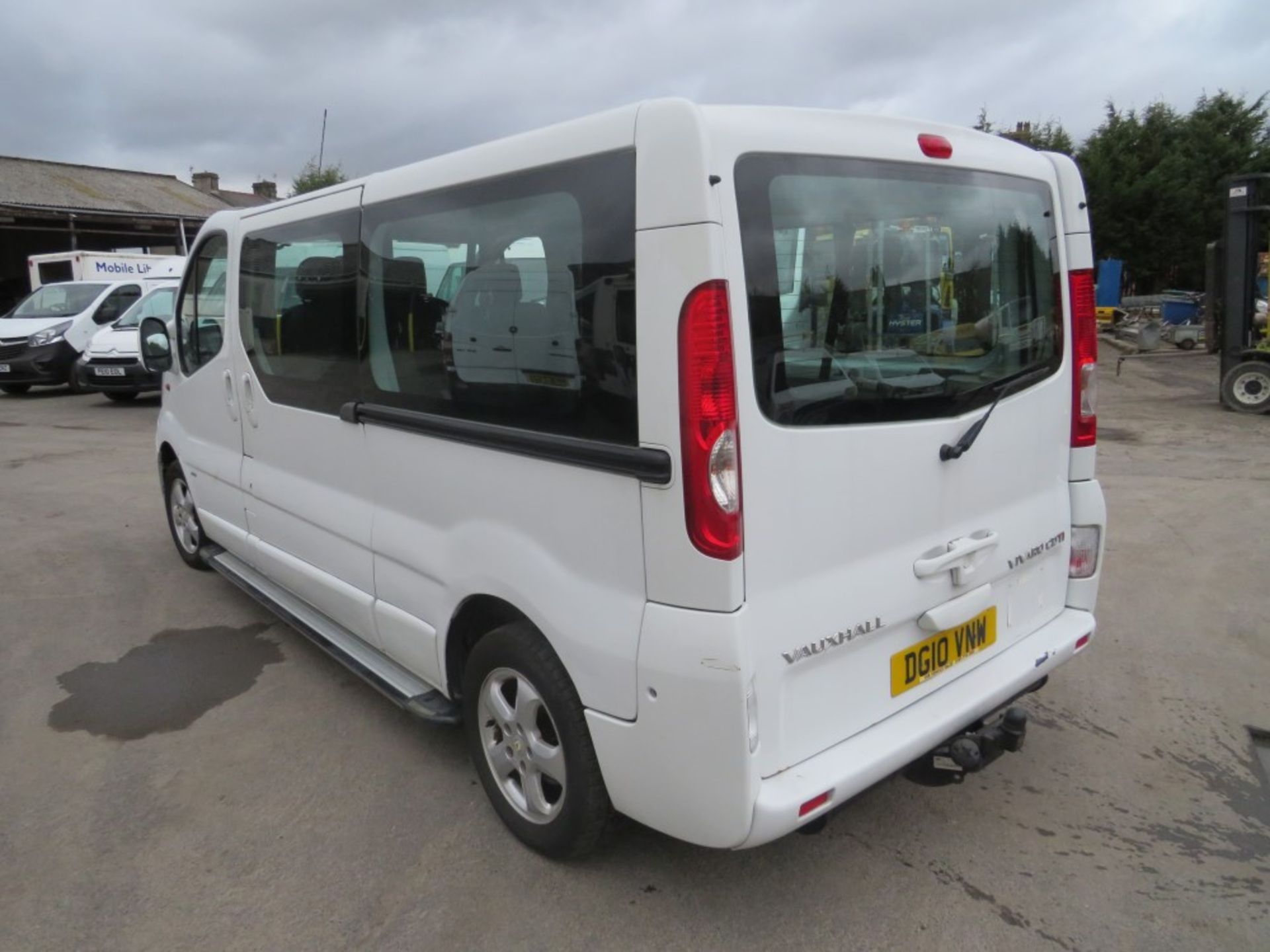 10 reg VAUXHALL VIVARO BUS, 1ST REG 03/10, 189473M NOT WARRANTED NO V5 [+ VAT] - Bild 3 aus 6