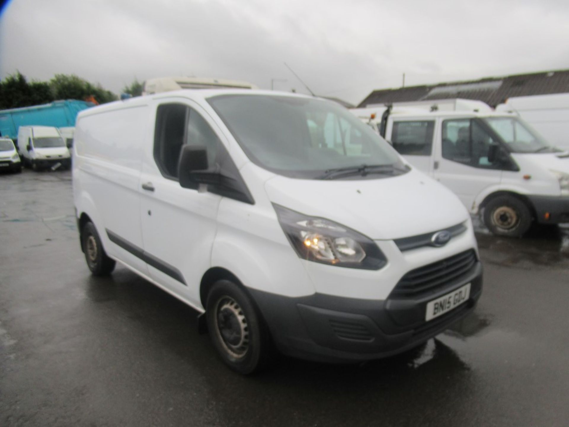 15 reg FORD TRANSIT CUSTOM 270 ECO-TECH, 1ST REG 04/15, TEST 04/20, 164559M NOT WARRANTED, V5