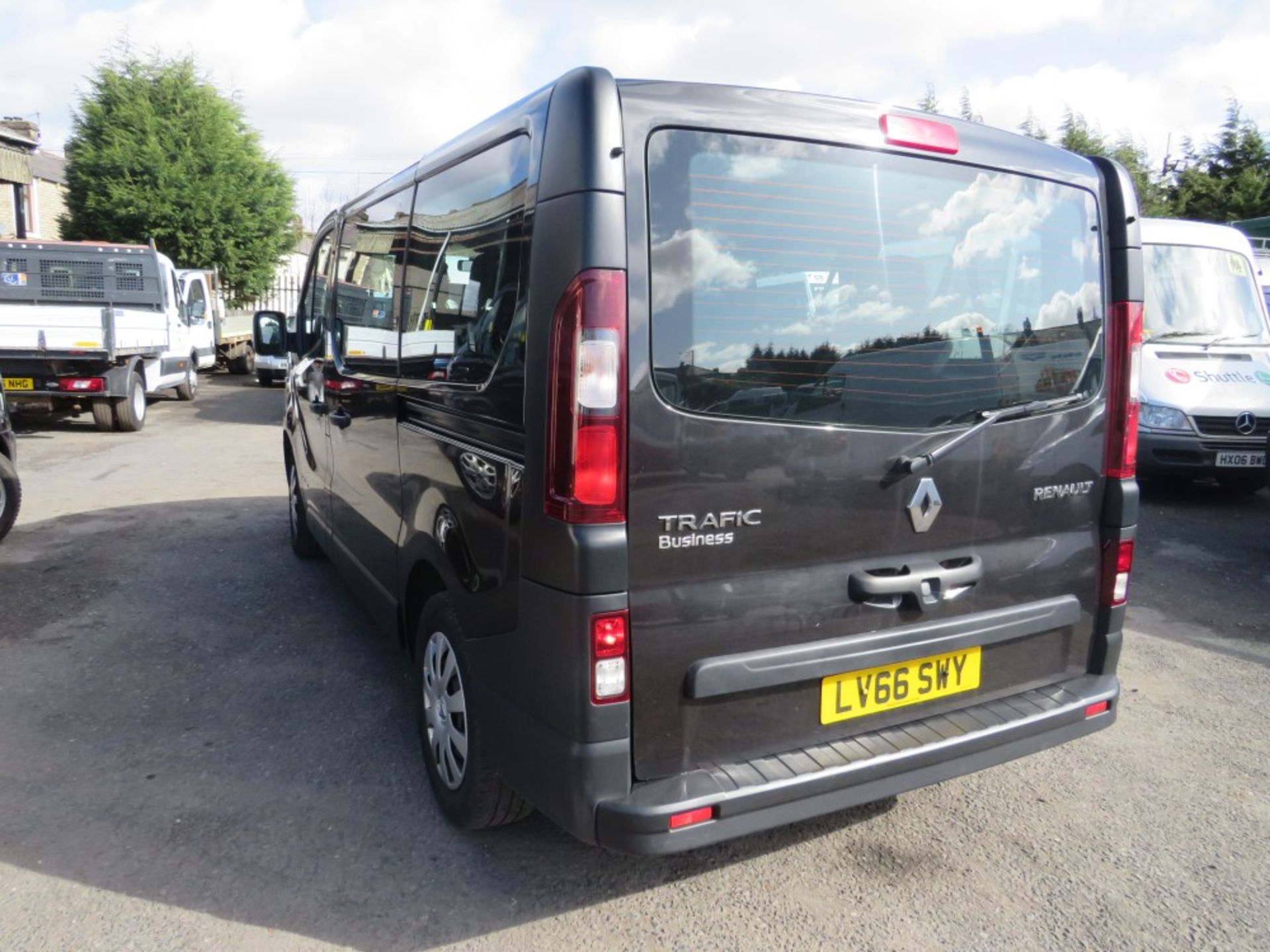 66 reg RENAULT TRAFIC SL27 BUSINESS ENERGY DCI, 1ST REG 12/16, TEST 12/20, 126439M WARRANTED, V5 - Bild 3 aus 6