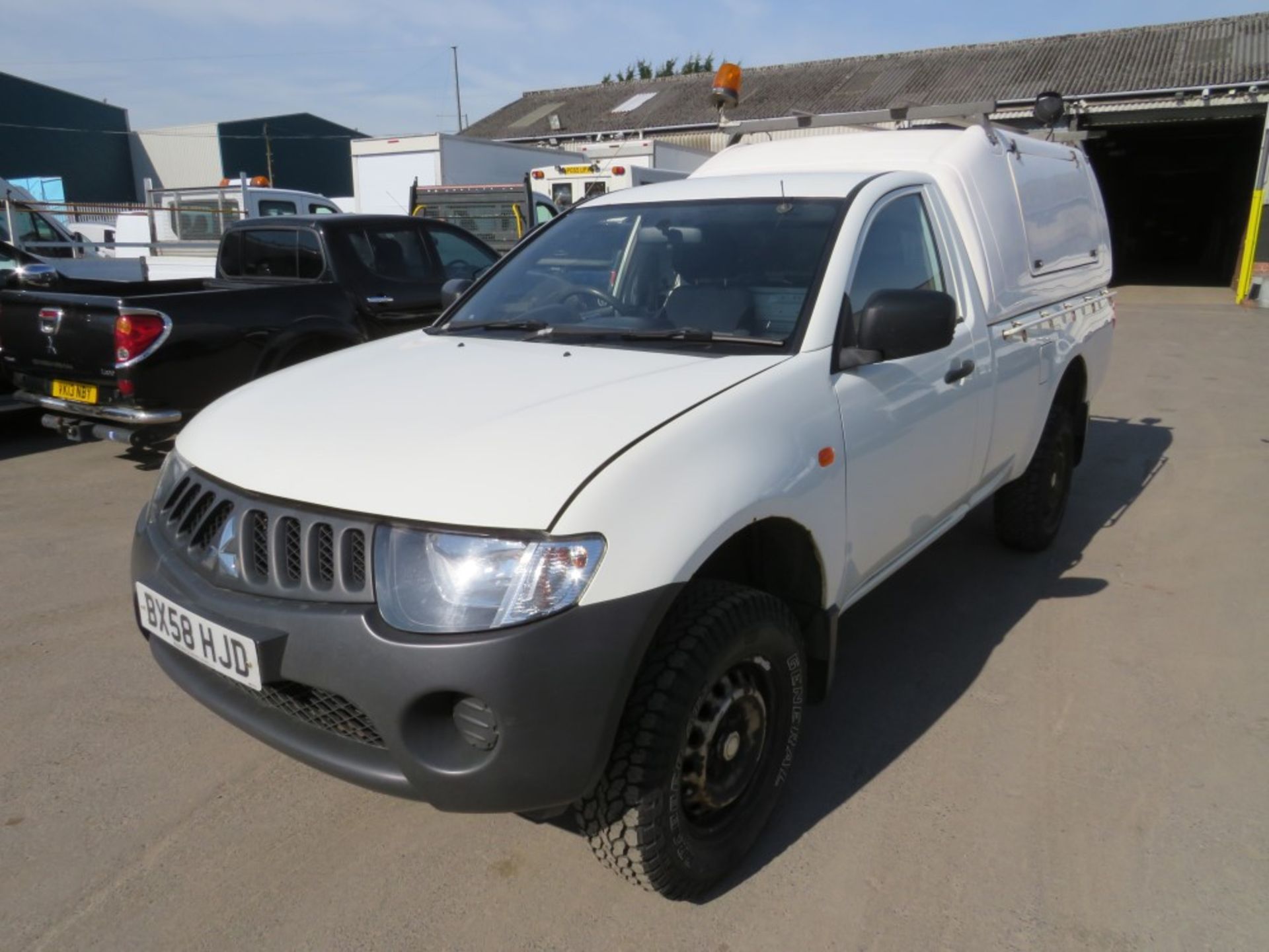 58 reg MITSUBISHI L200 4WORK S/C PICKUP, 1ST REG 09/08, TEST 04/20, 155379M WARRANTED, V5 HERE, 1 - Bild 2 aus 6