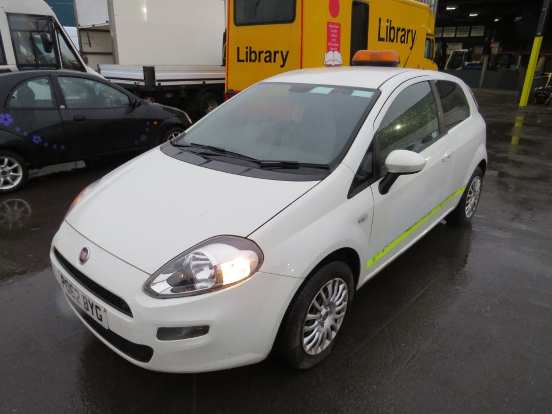 62 reg FIAT PUNTO EVO ACTIVE MULTIJET VAN (DIRECT COUNCIL) 1ST REG 11/12, TEST 09/20, 106949M, V5 - Bild 2 aus 5