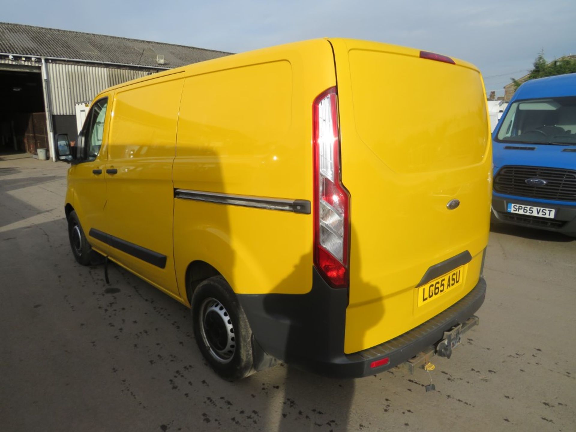 65 reg FORD TRANSIT CUSTOM 310 ECO-TECH, 1ST REG 10/15, TEST 10/20, 140464M WARRANTED, V5 HERE, 1 - Bild 3 aus 6