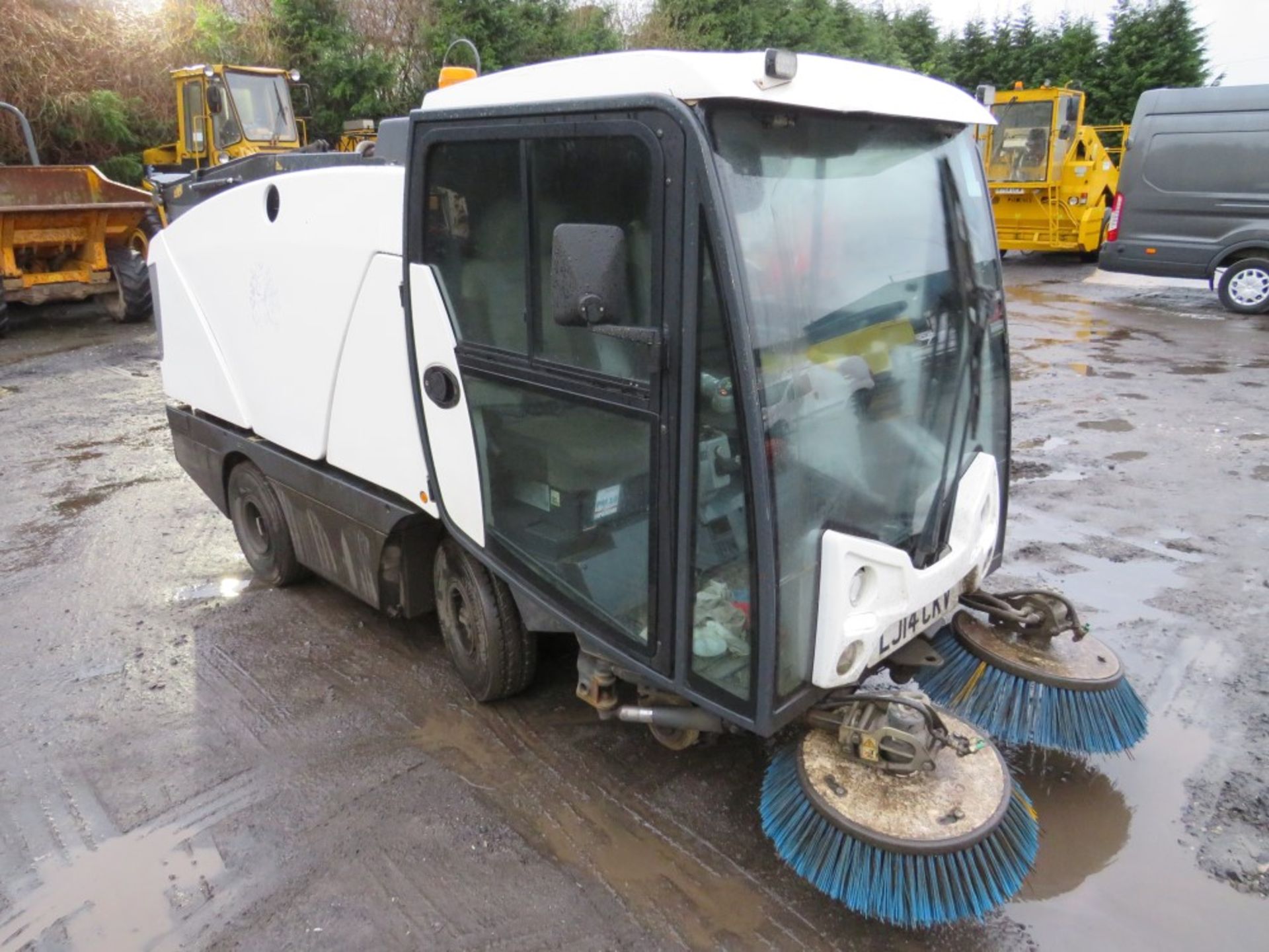 14 reg JOHNSON COMPACT PRECINCT SWEEPER (DIRECT COUNCIL) 1ST REG 04/14, V5 HERE, 1 OWNER FROM NEW [+