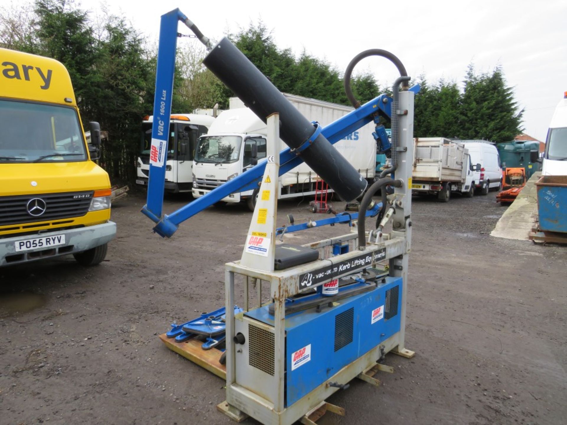 MOUNTED VACUUM DIESEL SLAB LIFTER (DIRECT GAP) [+ VAT]