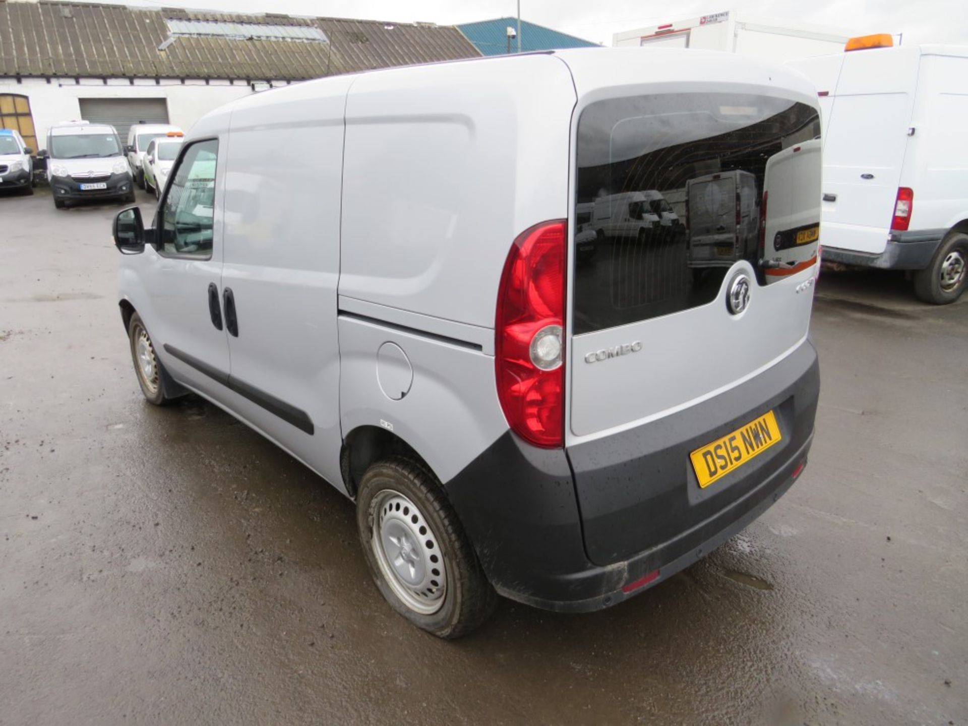 15 reg VAUXHALL COMBO 2300 CDTI SS E-FLEX, 1ST REG 07/15, TEST 09/20, 109972M WARRANTED, V5 HERE, - Image 3 of 6