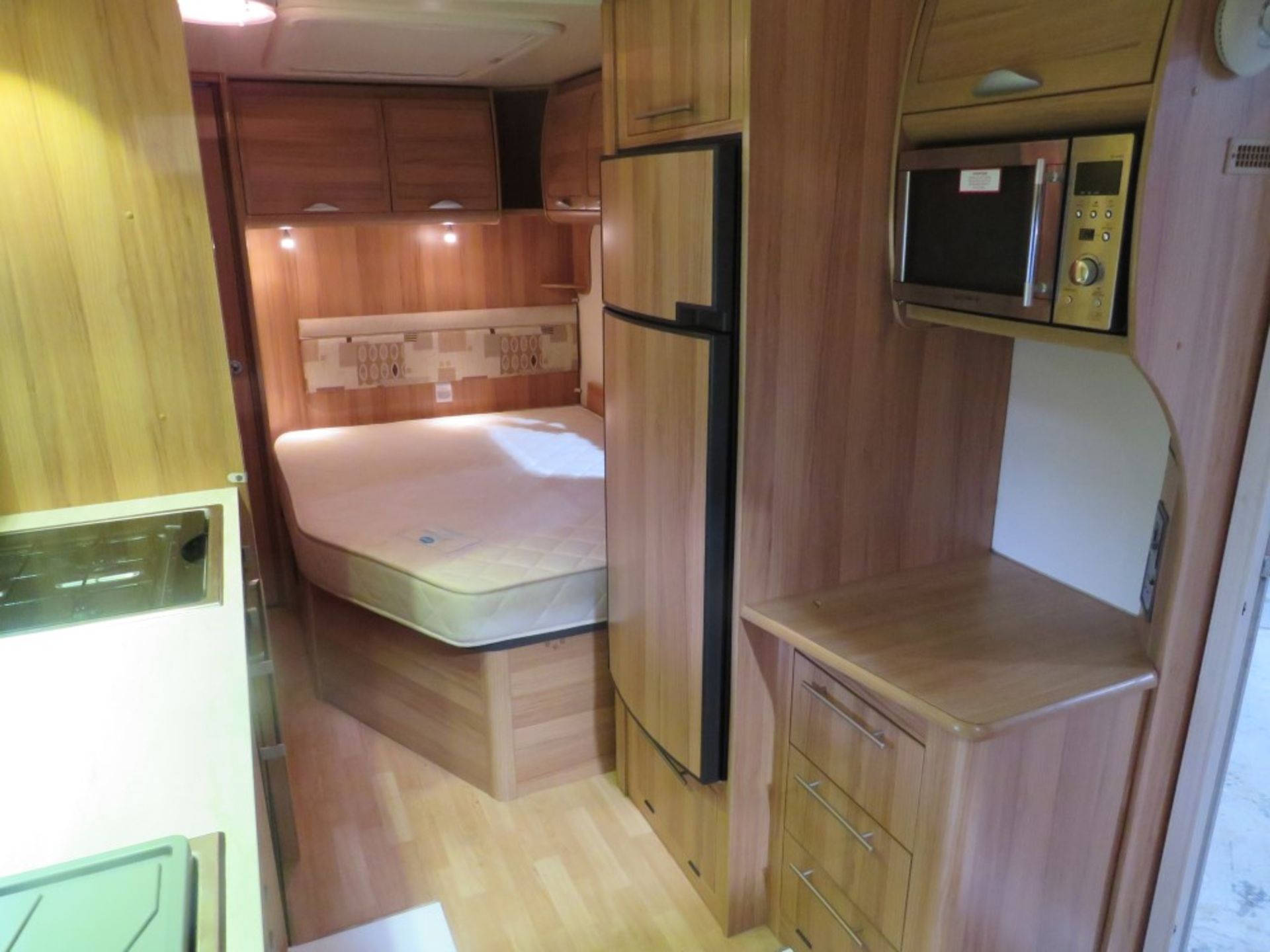 2011 BAILEY UNICORN CARAVAN [NO VAT] - Image 7 of 11