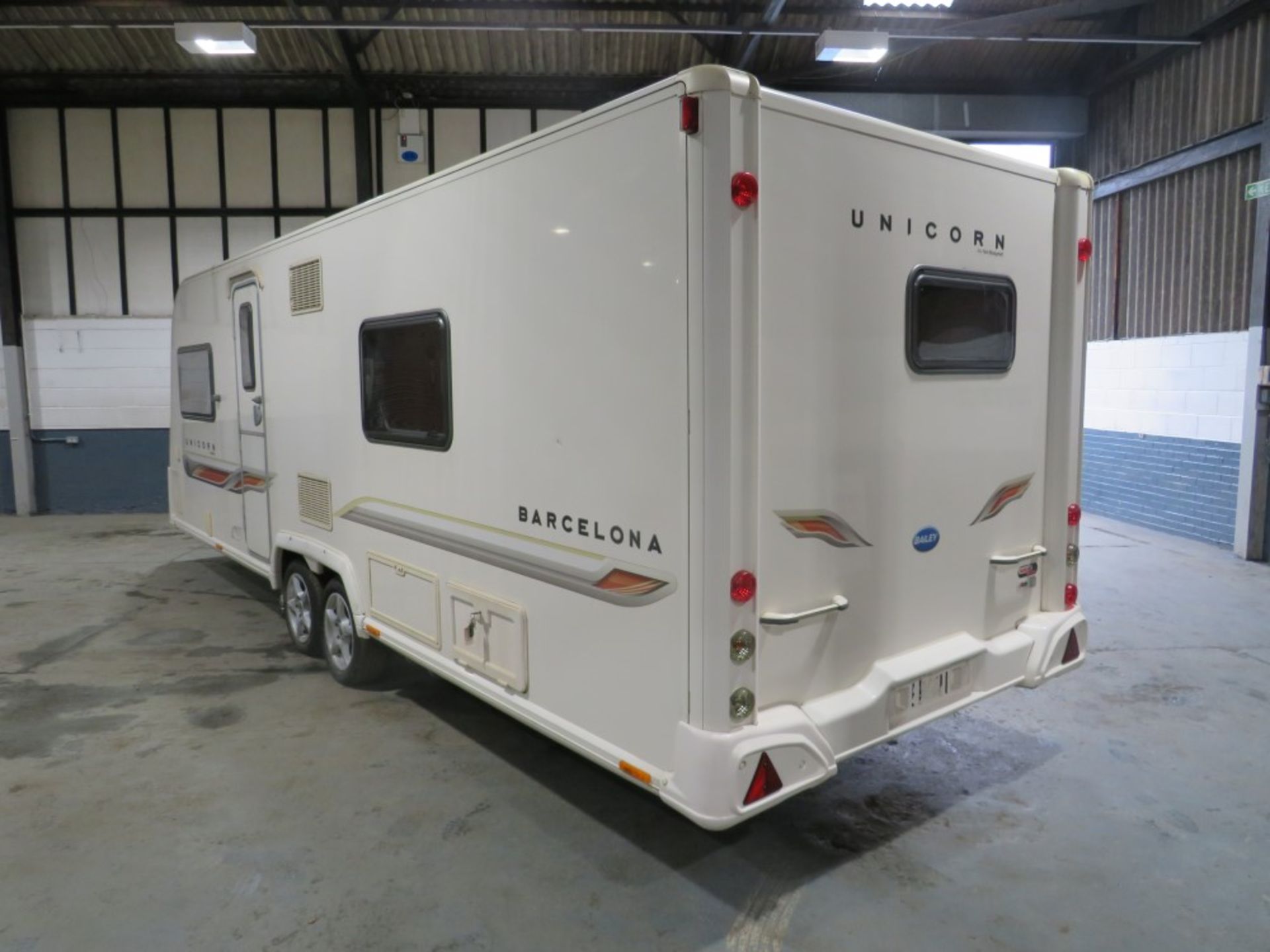 2011 BAILEY UNICORN CARAVAN [NO VAT] - Image 2 of 11