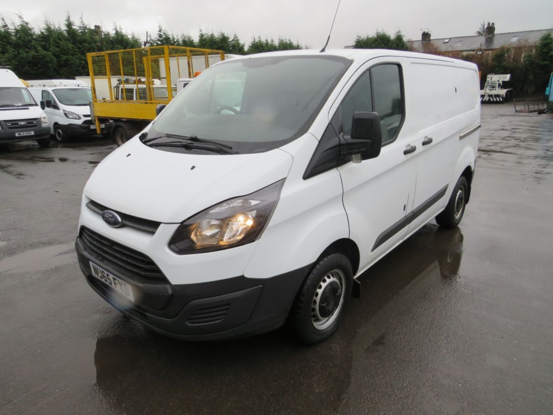 65 reg FORD TRANSIT CUSTOM 270 ECO-TECH, 1ST REG 10/15, TEST 11/20, 139527M WARRANTED, V5 HERE, 1 - Image 2 of 6