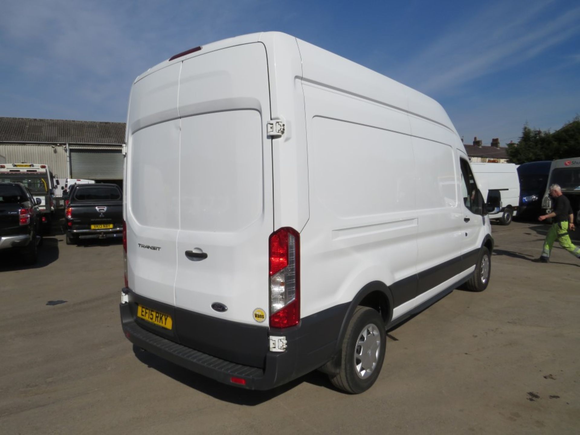 15 reg FORD TRANSIT 350 L3 DIESEL RWD, 1ST REG 06/15, 89808M WARRANTED, NO V5 [+ VAT] - Image 4 of 6