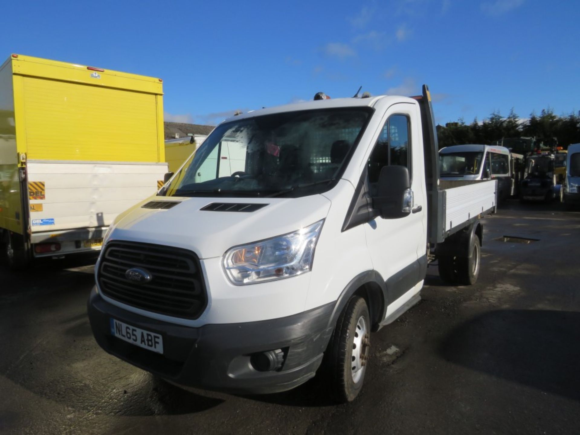 65 reg FORD TRANSIT 350 TIPPER, 1ST REG 01/16, TEST 03/21, 81487M NOT WARRANTED, V5 HERE, 1 OWNER - Image 2 of 5