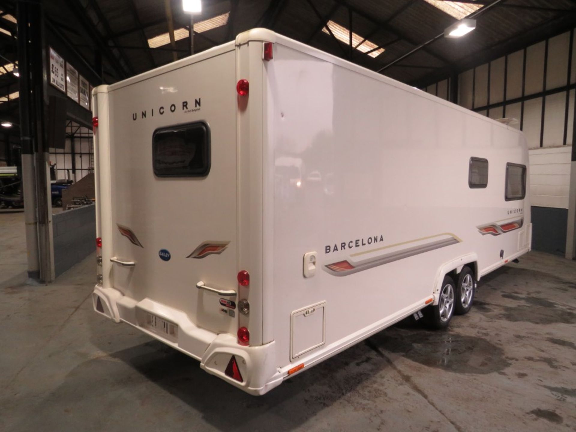 2011 BAILEY UNICORN CARAVAN [NO VAT] - Image 3 of 11