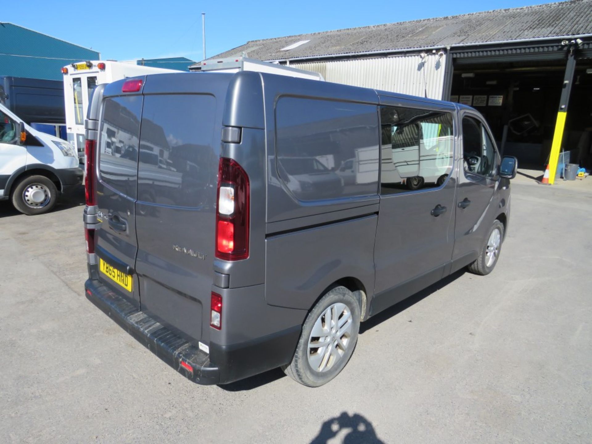 65 reg RENAULT TRAFIC SL27 SPORT DCI, 1ST REG 11/15, TEST 11/20, 48684M WARRANTED, V5 HERE, 1 FORMER - Image 4 of 7