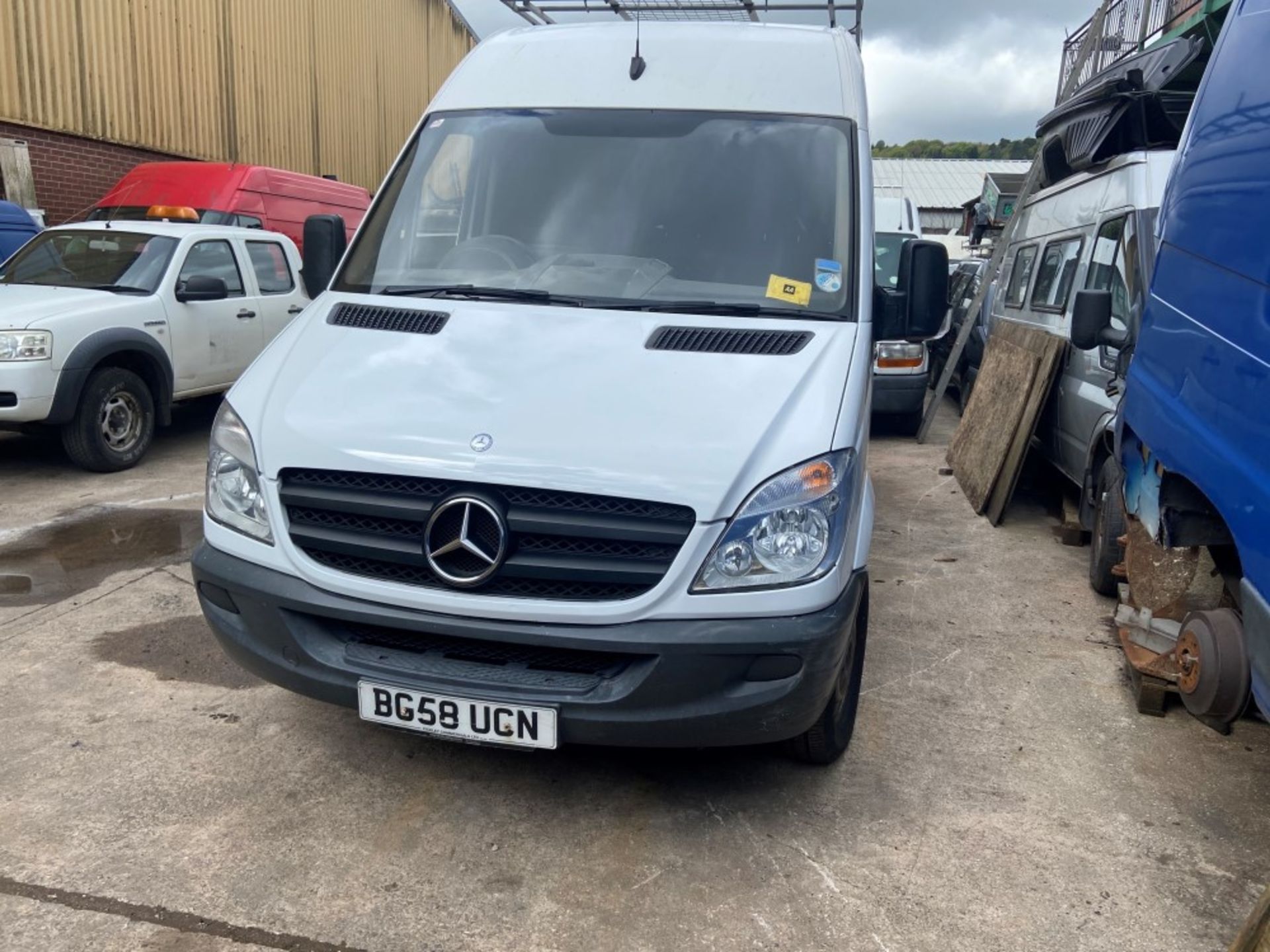 58 reg MERCEDES SPRINTER 311 CDI MWB, 1ST REG 12/08, TEST 10/20, 164644M WARRANTED, V5 HERE, 1 - Image 2 of 6