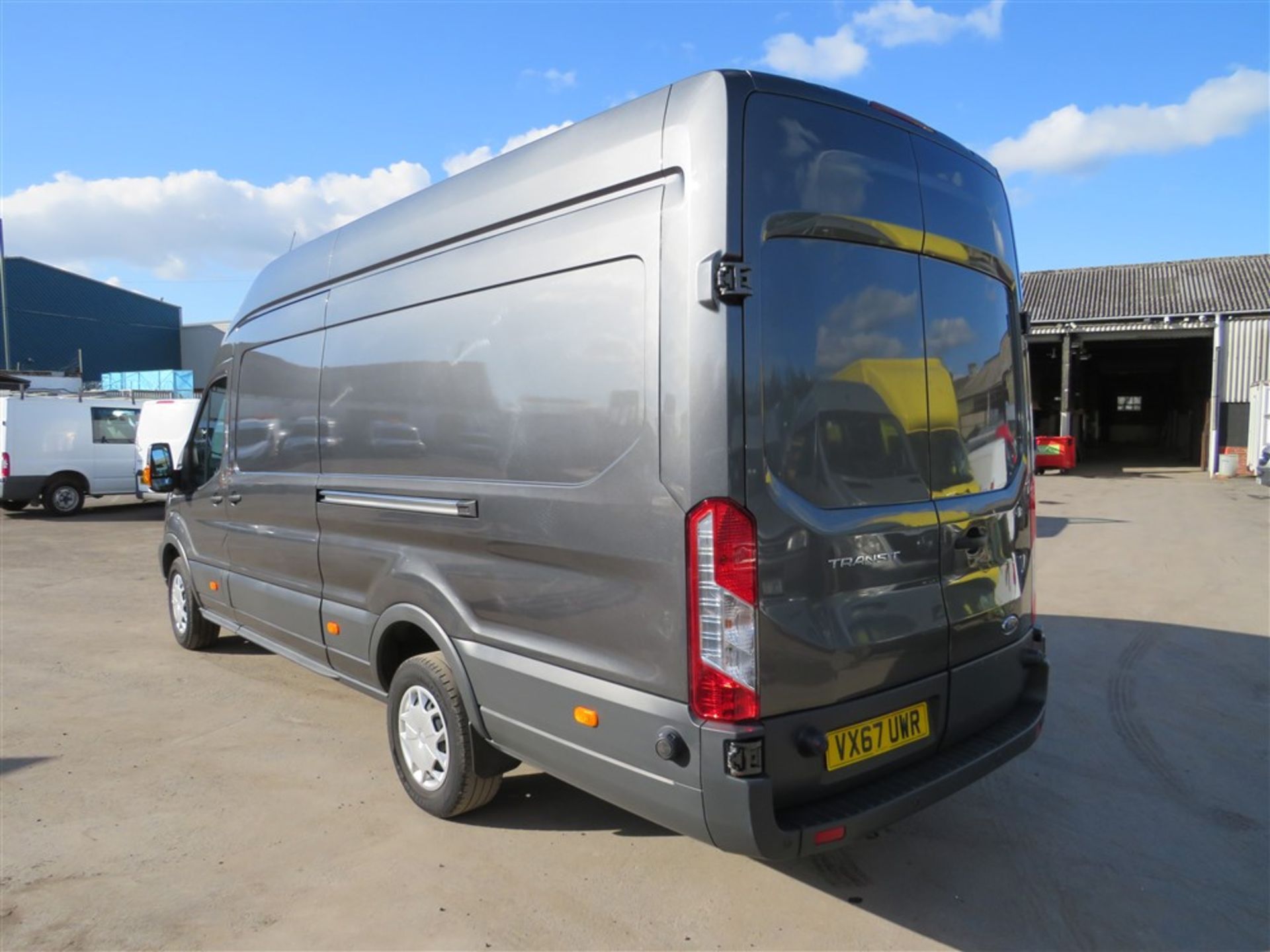 67 reg FORD TRANSIT 350 DIESEL VAN, 1ST REG 09/17, 91602M WARRANTED, V5 HERE, 1 OWNER FROM NEW [+ - Image 3 of 6