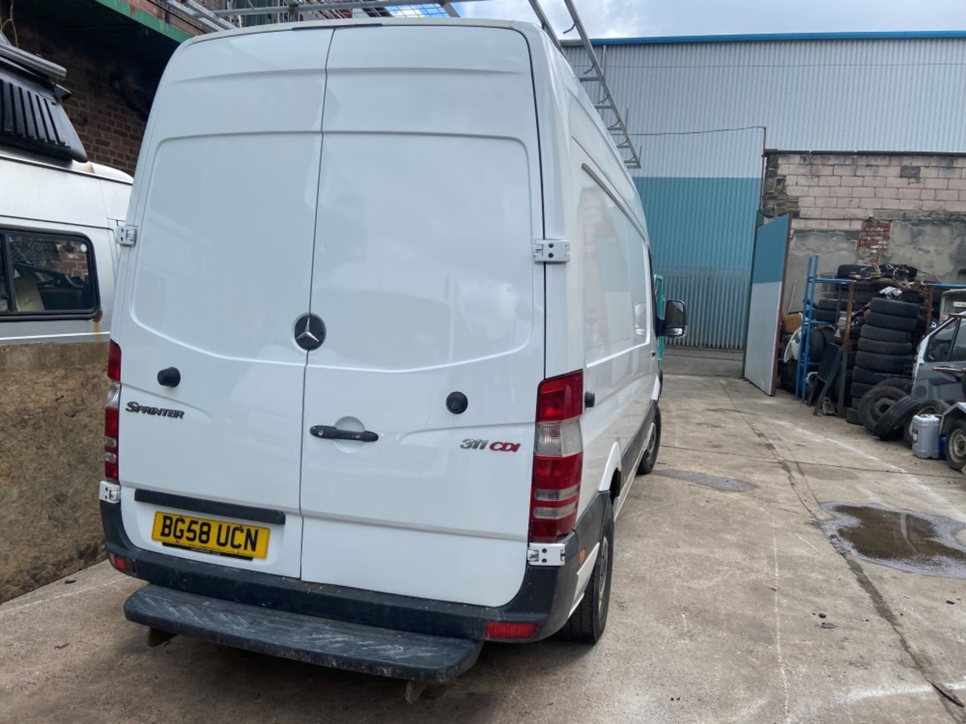 58 reg MERCEDES SPRINTER 311 CDI MWB, 1ST REG 12/08, TEST 10/20, 164644M WARRANTED, V5 HERE, 1 - Image 4 of 6