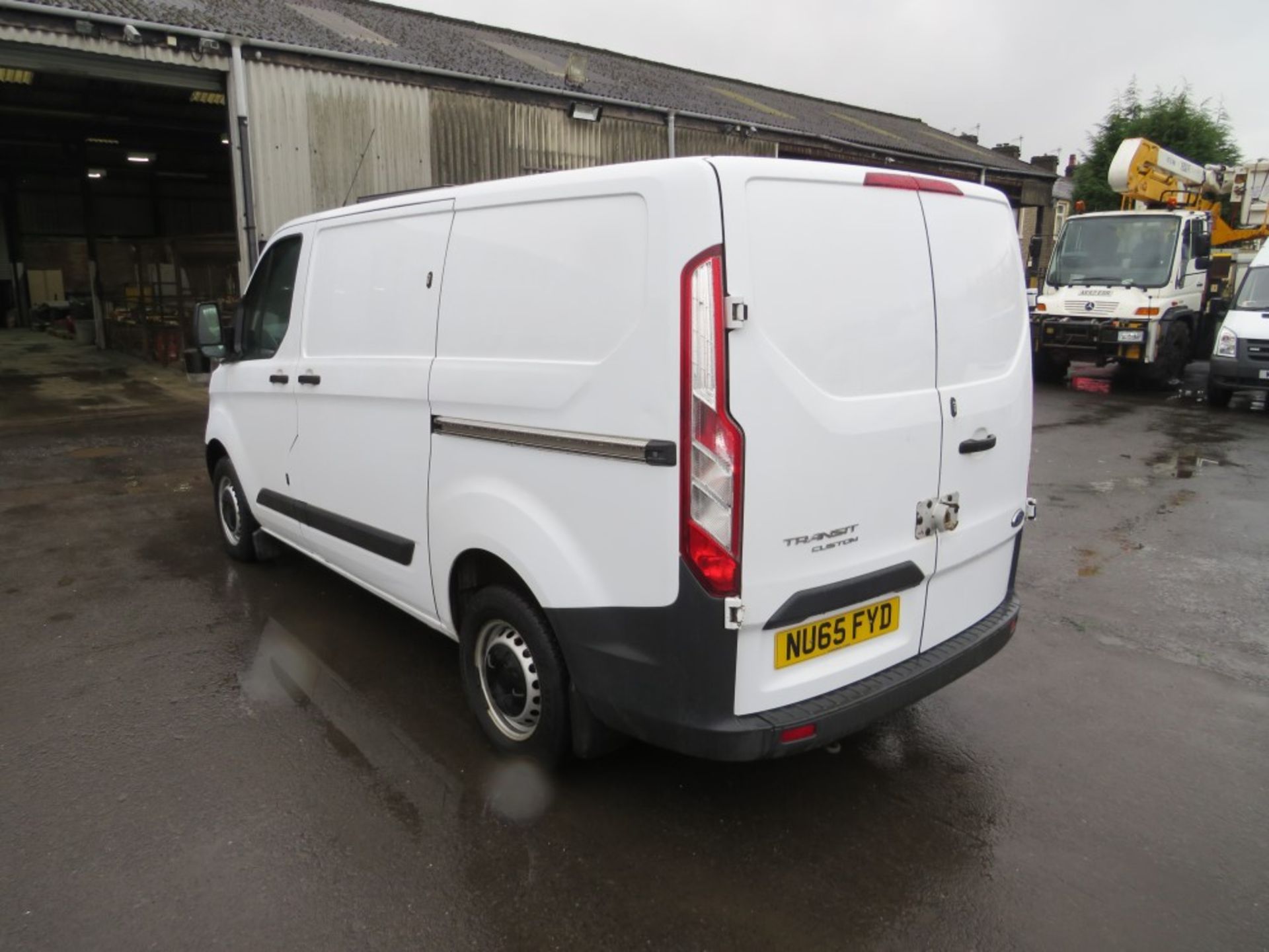 65 reg FORD TRANSIT CUSTOM 270 ECO-TECH, 1ST REG 10/15, TEST 11/20, 139527M WARRANTED, V5 HERE, 1 - Image 3 of 6