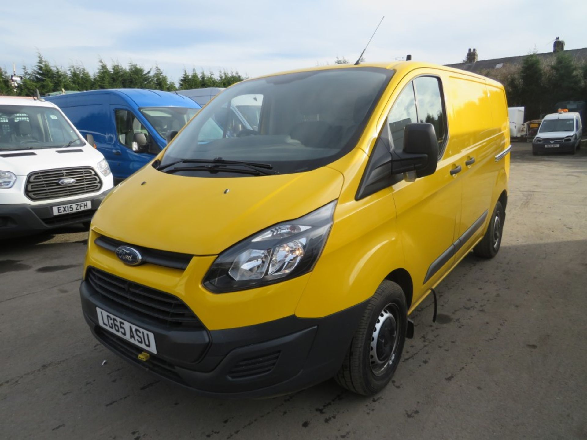 65 reg FORD TRANSIT CUSTOM 310 ECO-TECH, 1ST REG 10/15, TEST 10/20, 140464M WARRANTED, V5 HERE, 1 - Image 2 of 6