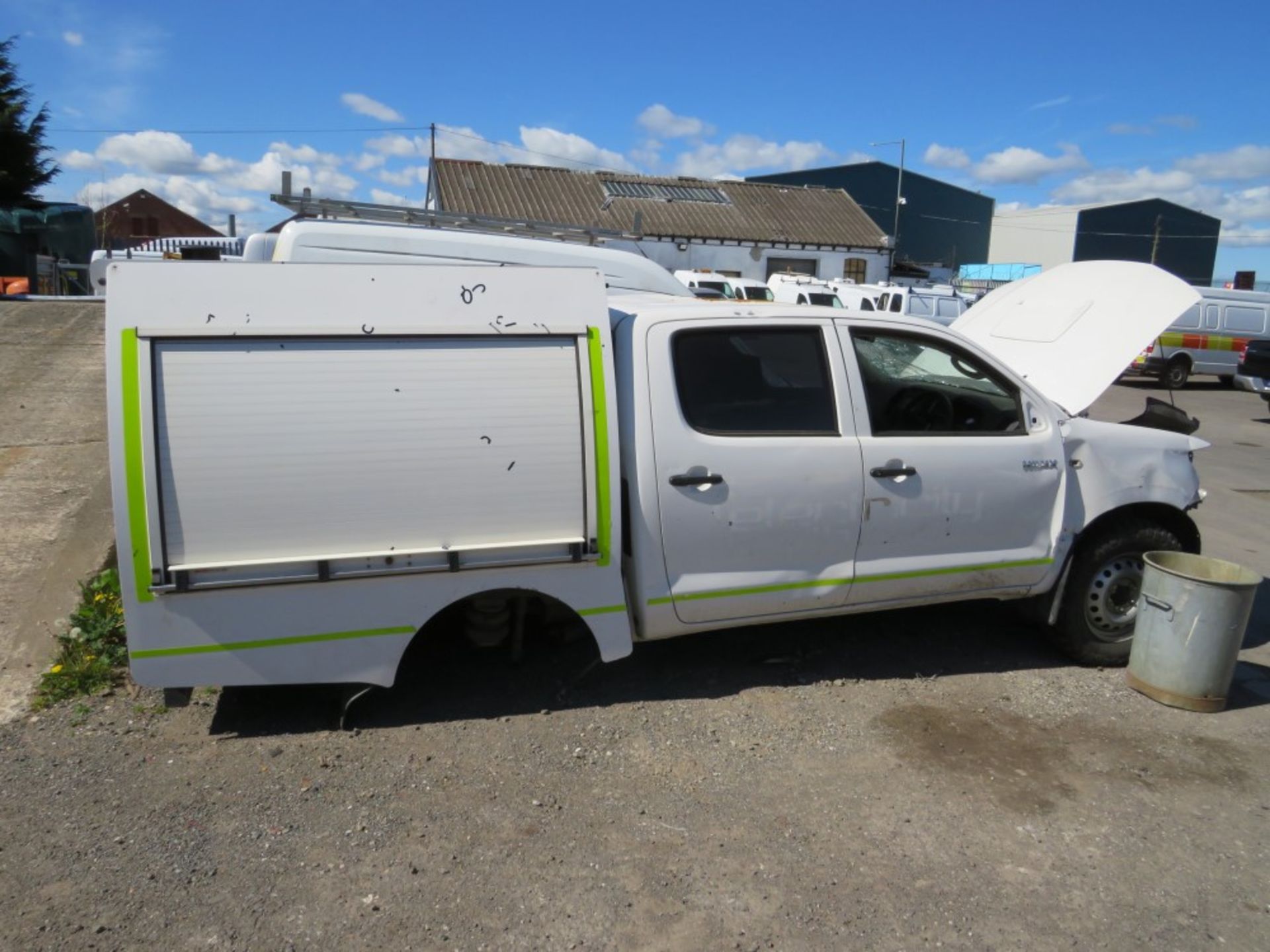 15 reg TOYOTA HILUX ACTIVE DI-D 4 X 4 DCB (DIRECT ELECTRICITY NW) 1ST REG 03/15, V5 MAY FOLLOW ( - Image 7 of 9