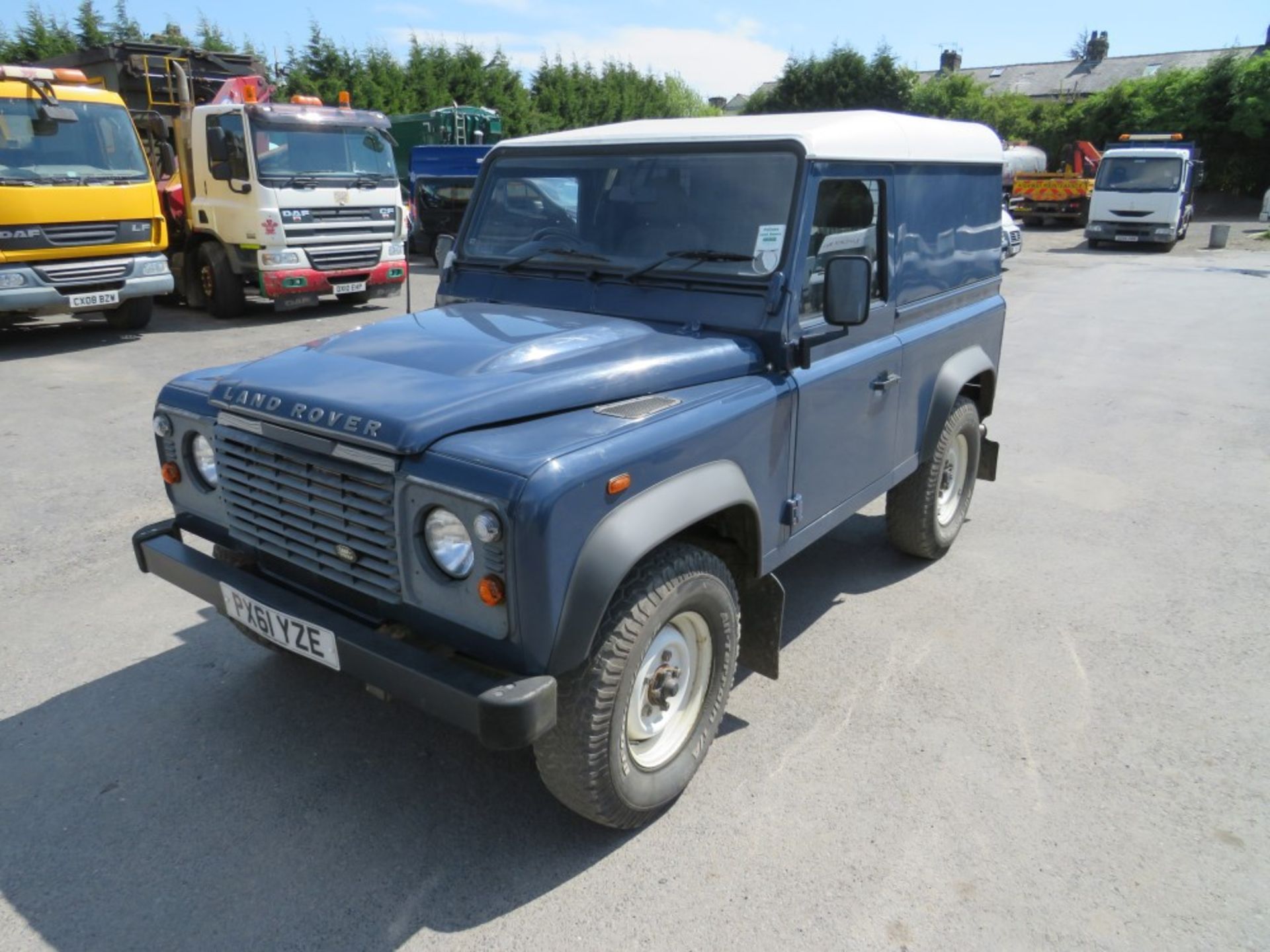 61 reg LAND ROVER DEFENDER 90 HARD TOP 2.4 TDCI, 1ST REG 09/11, TEST 11/20, 34737M WARRANTED, V5 - Image 2 of 5