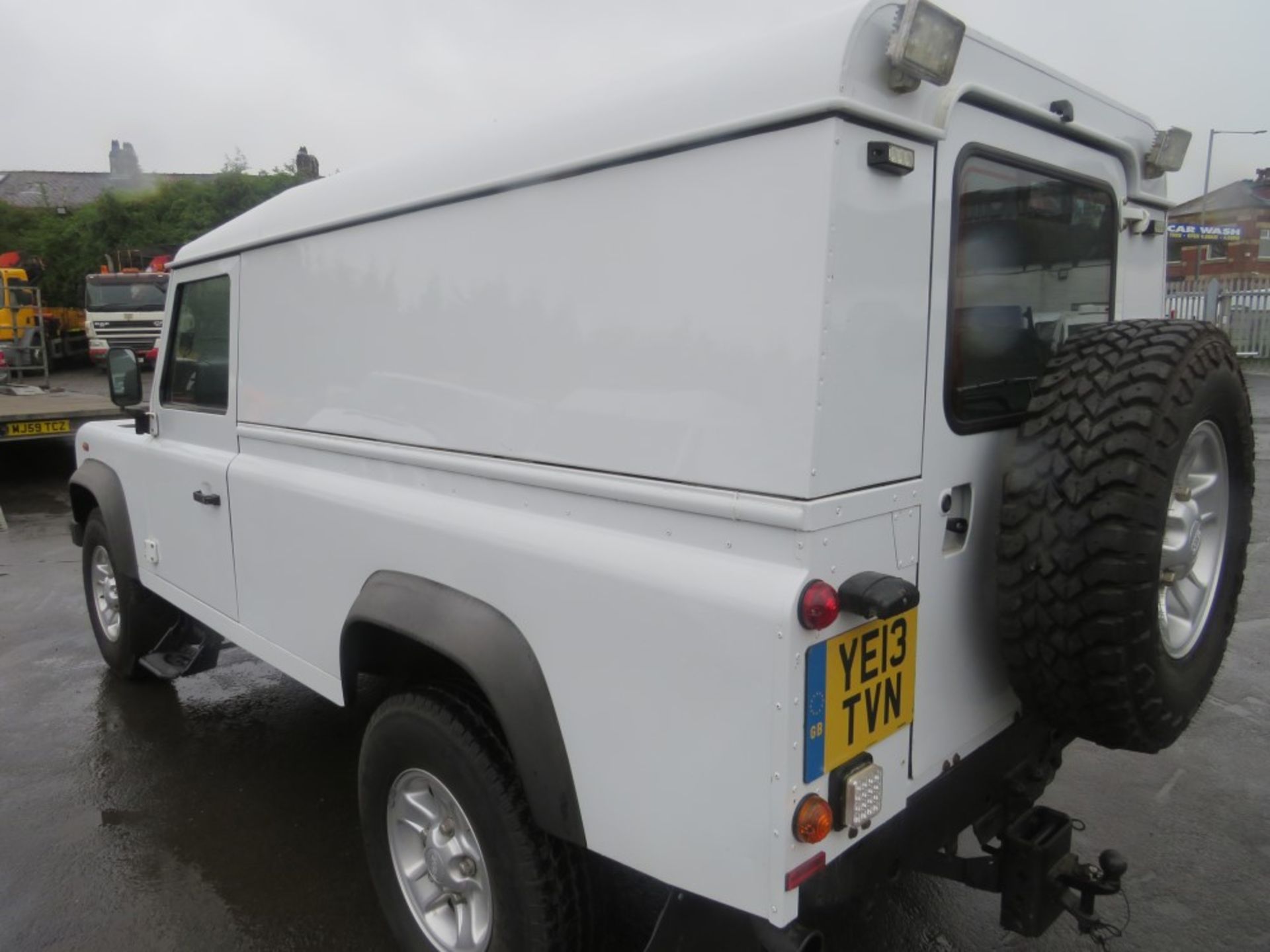 13 reg LAND ROVER DEFENDER 110 HARD TOP TD, 1ST REG 06/13, TEST 01/21, 142170M WARRANTED, V5 HERE, 1 - Image 4 of 6