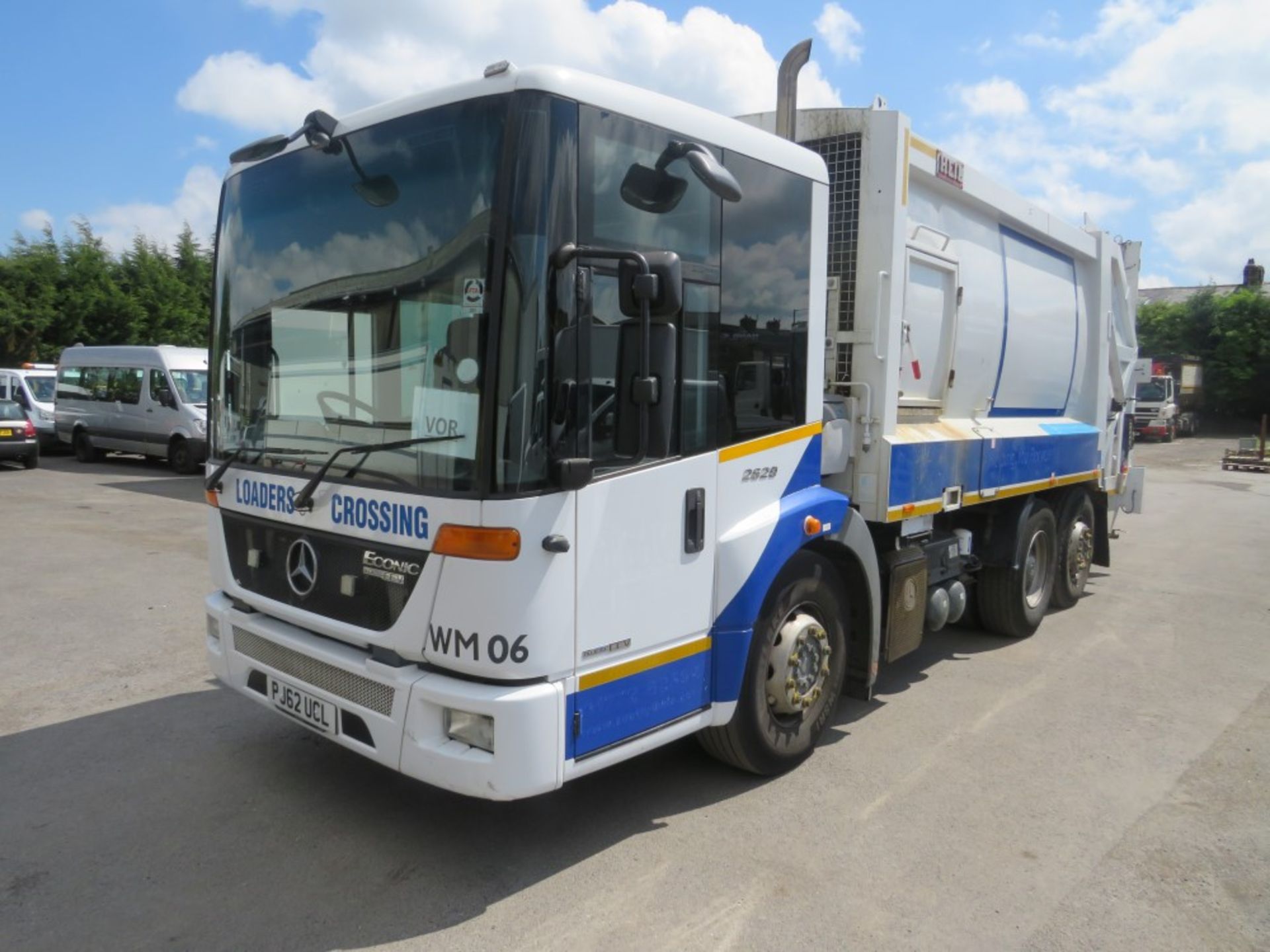 62 reg MERCEDES ECONIC REFUSE WAGON (DIRECT COUNCIL) 1ST REG 02/13, TEST 03/21, 72248KM, V5 HERE, - Image 2 of 5