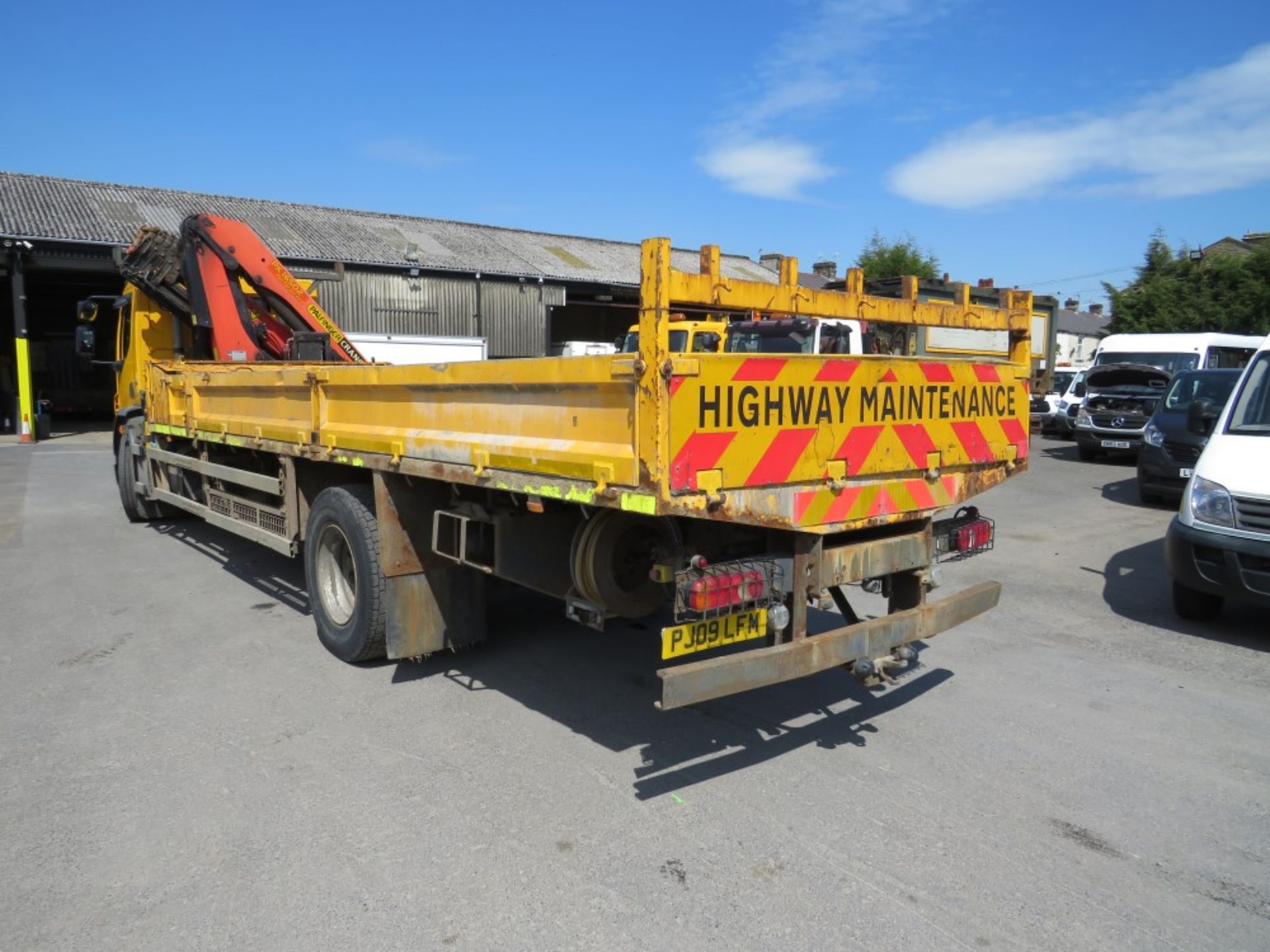 09 reg DAF FA LF55.220 CRANE WAGON (DIRECT COUNCIL) 1ST REG 06/09, TEST 06/20, V5 HERE, 1 OWNER FROM - Image 3 of 7