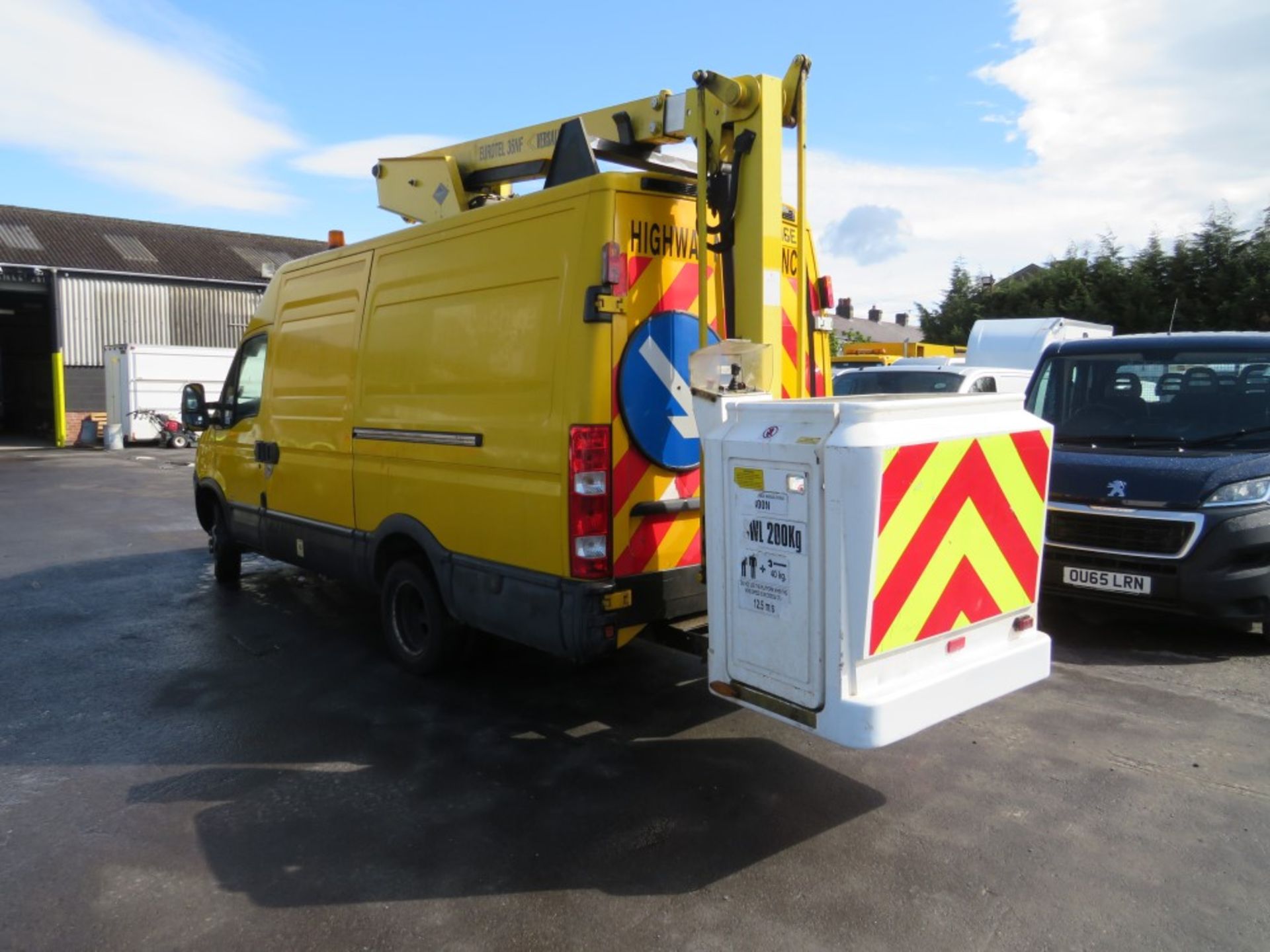 09 reg IVECO DAILY 50C15 C/W VERSALIFT EUROTEL 36NF HOIST (DIRECT COUNCIL) 1ST REG 08/09, TEST 02/ - Image 3 of 5