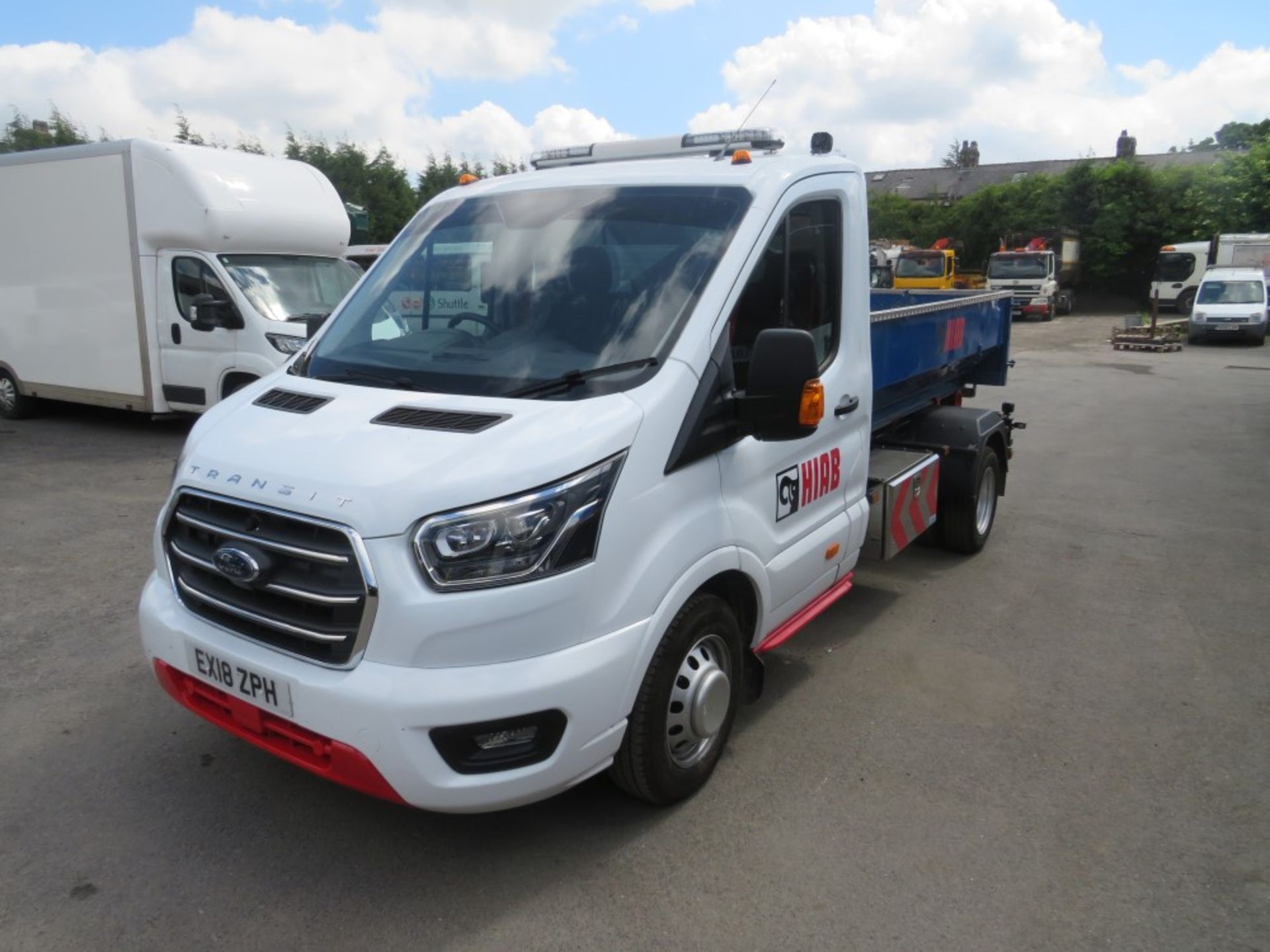 18 reg FORD TRANSIT MULTI LIFT SKIP TRUCK, FULLY LOADED, 1ST REG 03/18, 7470M, V5 HERE, 1 OWNER FROM - Image 2 of 7