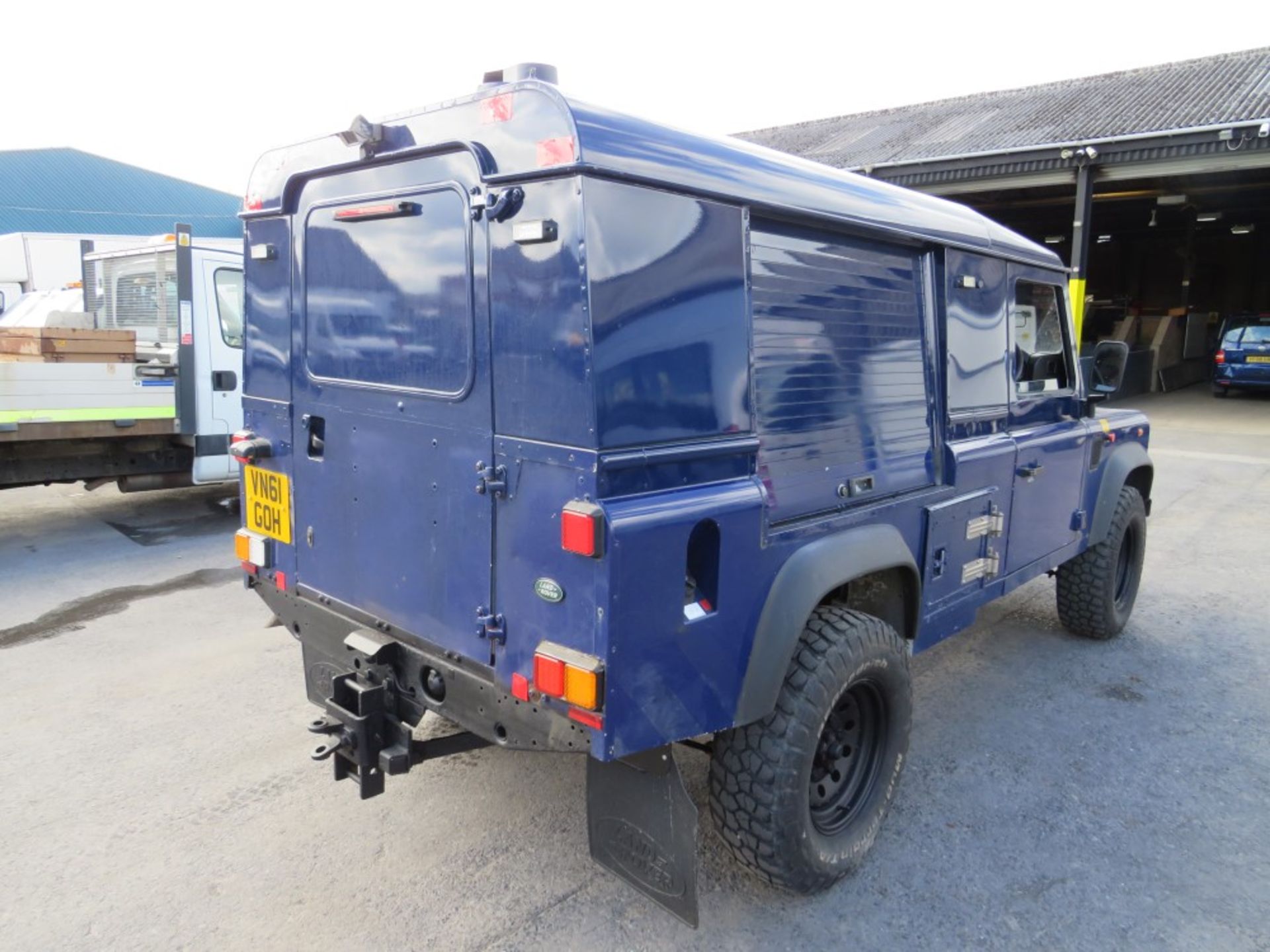 61 reg LAND ROVER DEFENDER 110 HARD TOP TD, 1ST REG 10/11, TEST 06/21, 95645M WARRANTED, V5 HERE, - Image 4 of 6