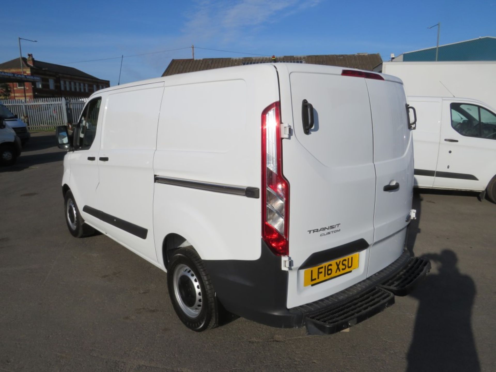 16 reg FORD TRANSIT CUSTOM 310 ECO-TECH, 1ST REG 05/16, TEST 05/21, 24271M, V5 HERE, 1 FORMER KEEPER - Image 3 of 6