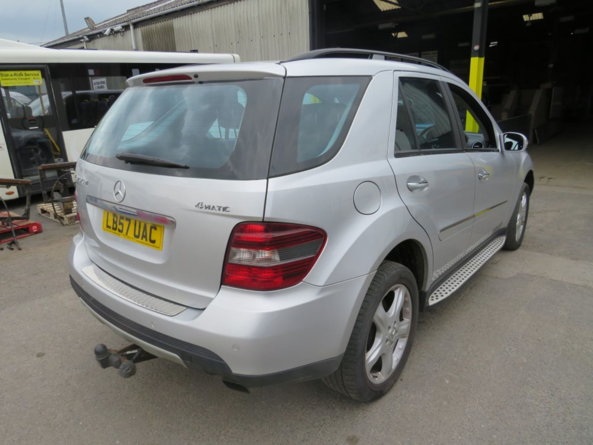 57 reg MERCEDES ML320 CDI 4MATIC, 1ST REG 12/07, TEST 06/20, 133027M WARRANTED, V5 HERE [NO VAT] - Image 4 of 5