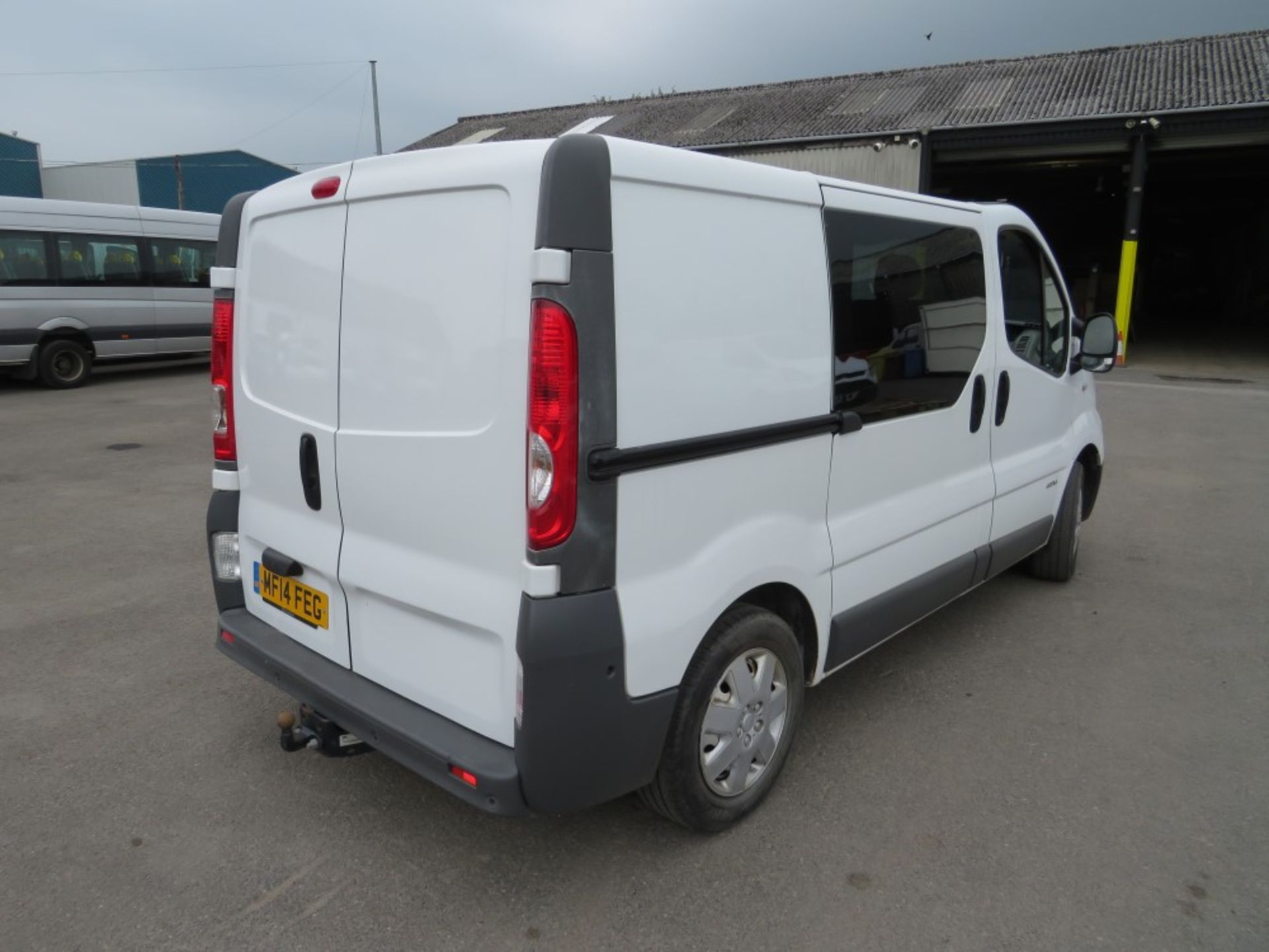 14 reg RENAULT TRAFIC SL29 DCI, 1ST REG 05/14, TEST 08/20, 106355M, V5 HERE, 1 FORMER KEEPER [+ VAT] - Image 4 of 7