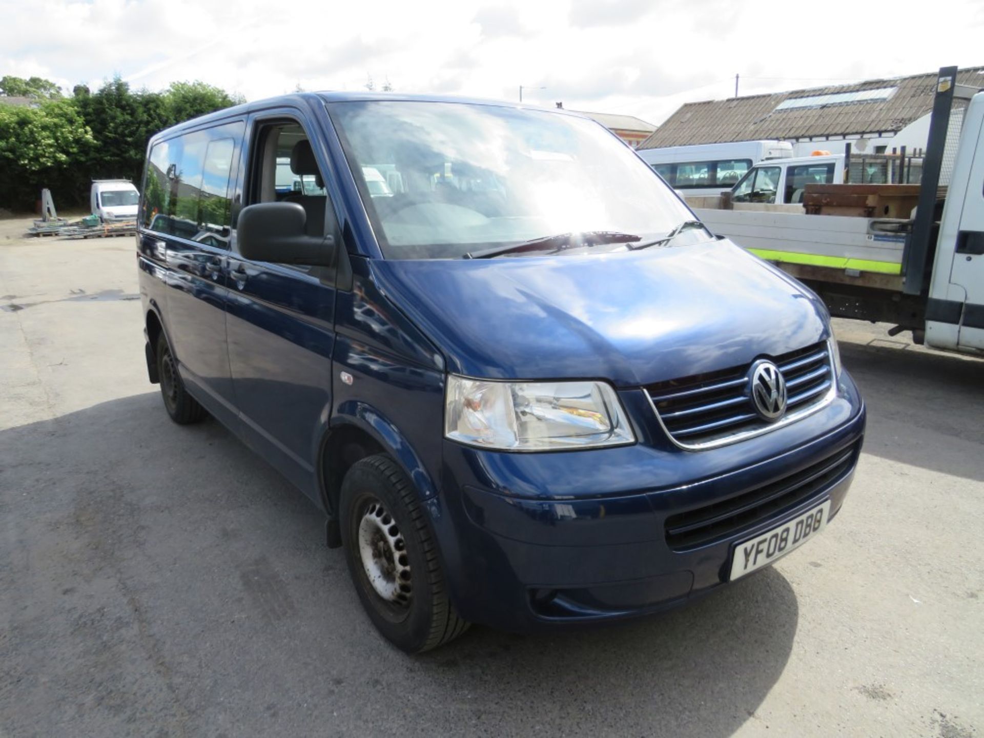 08 reg VW T-PORTER SHUTTLE SE 102 SWB (DIRECT COUNCIL) 1ST REG 05/08, TEST 05/21, 211037M, V5