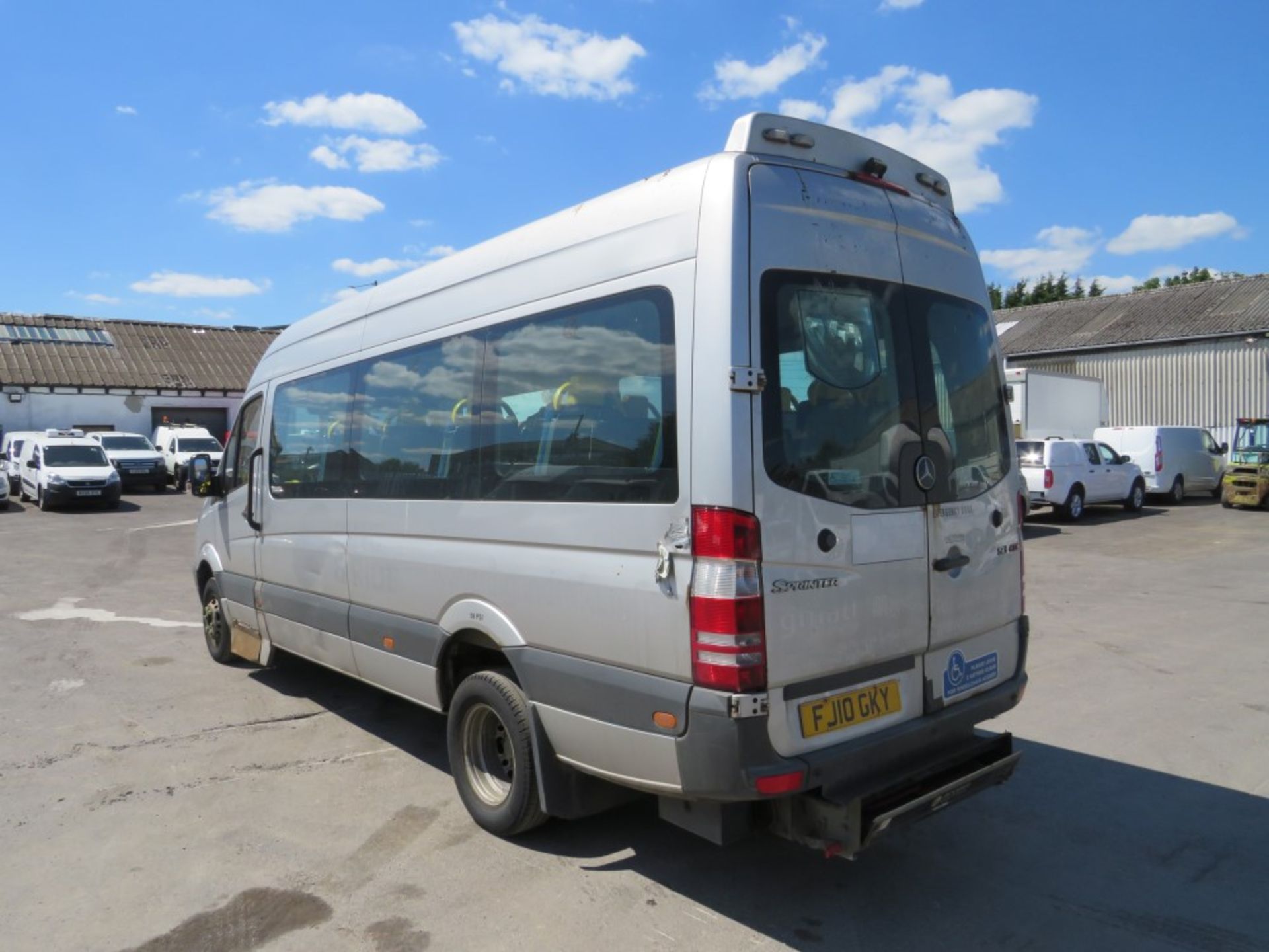 10 reg MERCEDES SPRINTER 513 CDI MINIBUS (DIRECT) 1ST REG 04/10, 555058KM, V5 HERE, 1 OWNER FROM NEW - Image 3 of 6