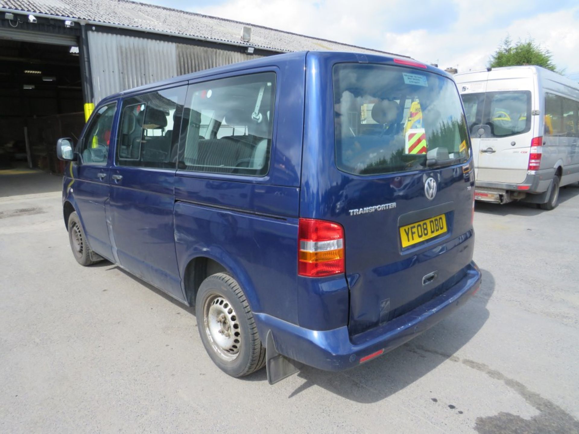 08 reg VW T-PORTER SHUTTLE SE 102 SWB (DIRECT COUNCIL) 1ST REG 05/08, TEST 05/21, 211037M, V5 - Image 3 of 6